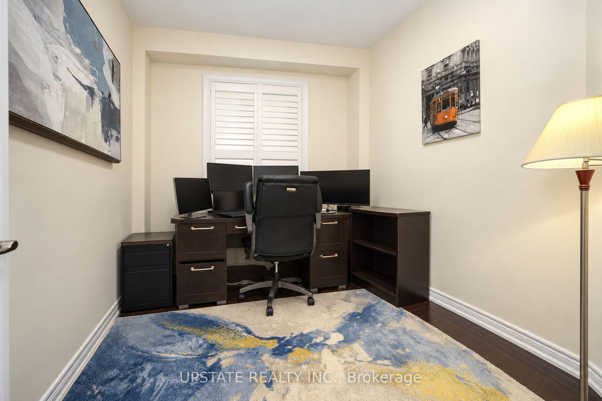 Photo 5 of 15 Cranwood Circle, Brampton, Credit Valley — HOMEH