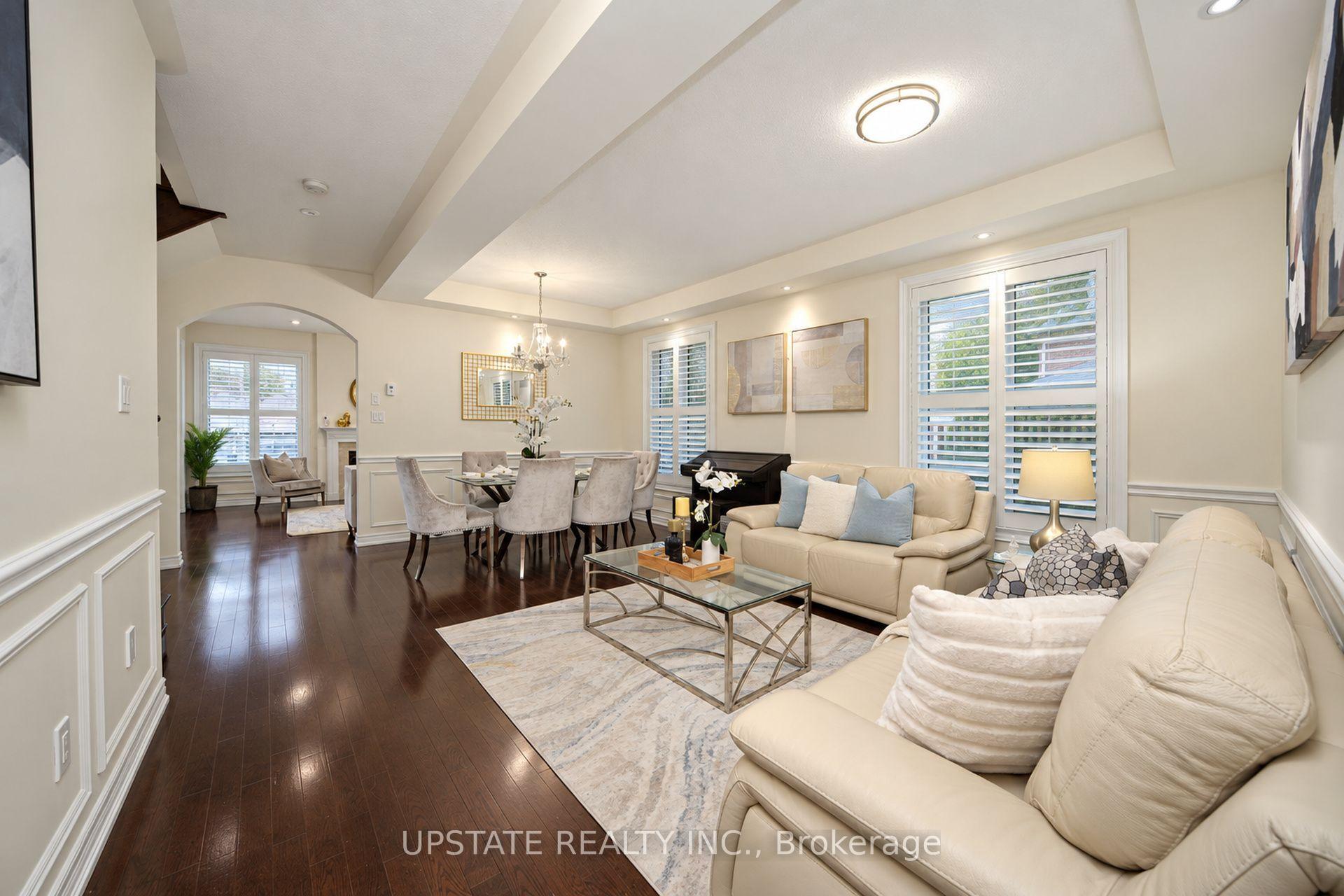 Photo 6 of 15 Cranwood Circle, Brampton, Credit Valley — HOMEH