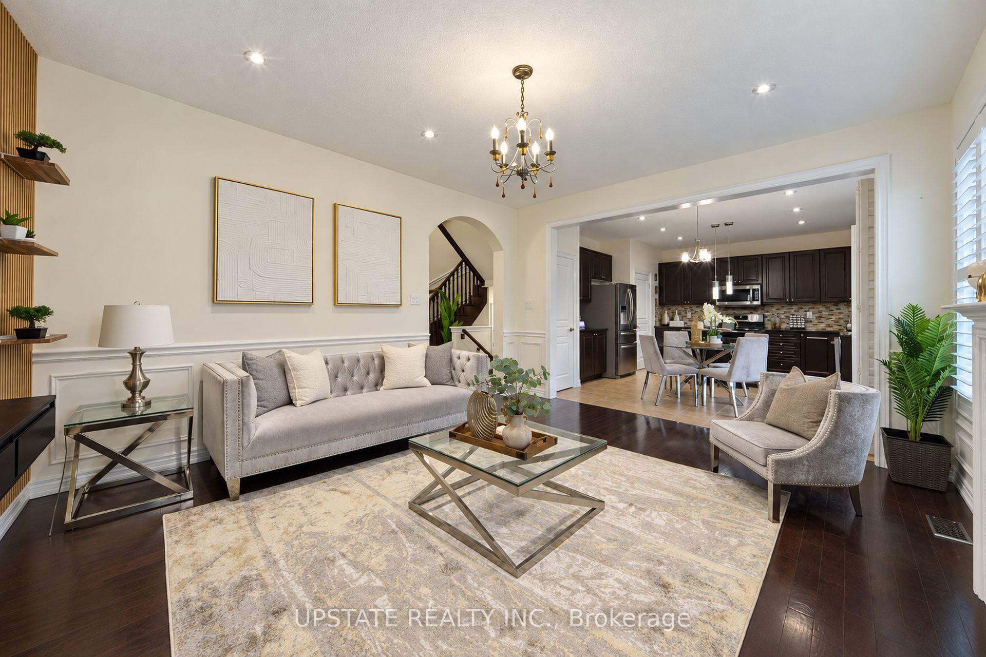 Photo 12 of 15 Cranwood Circle, Brampton, Credit Valley — HOMEH