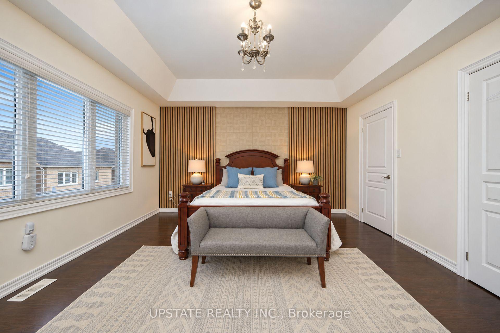 Photo 18 of 15 Cranwood Circle, Brampton, Credit Valley — HOMEH