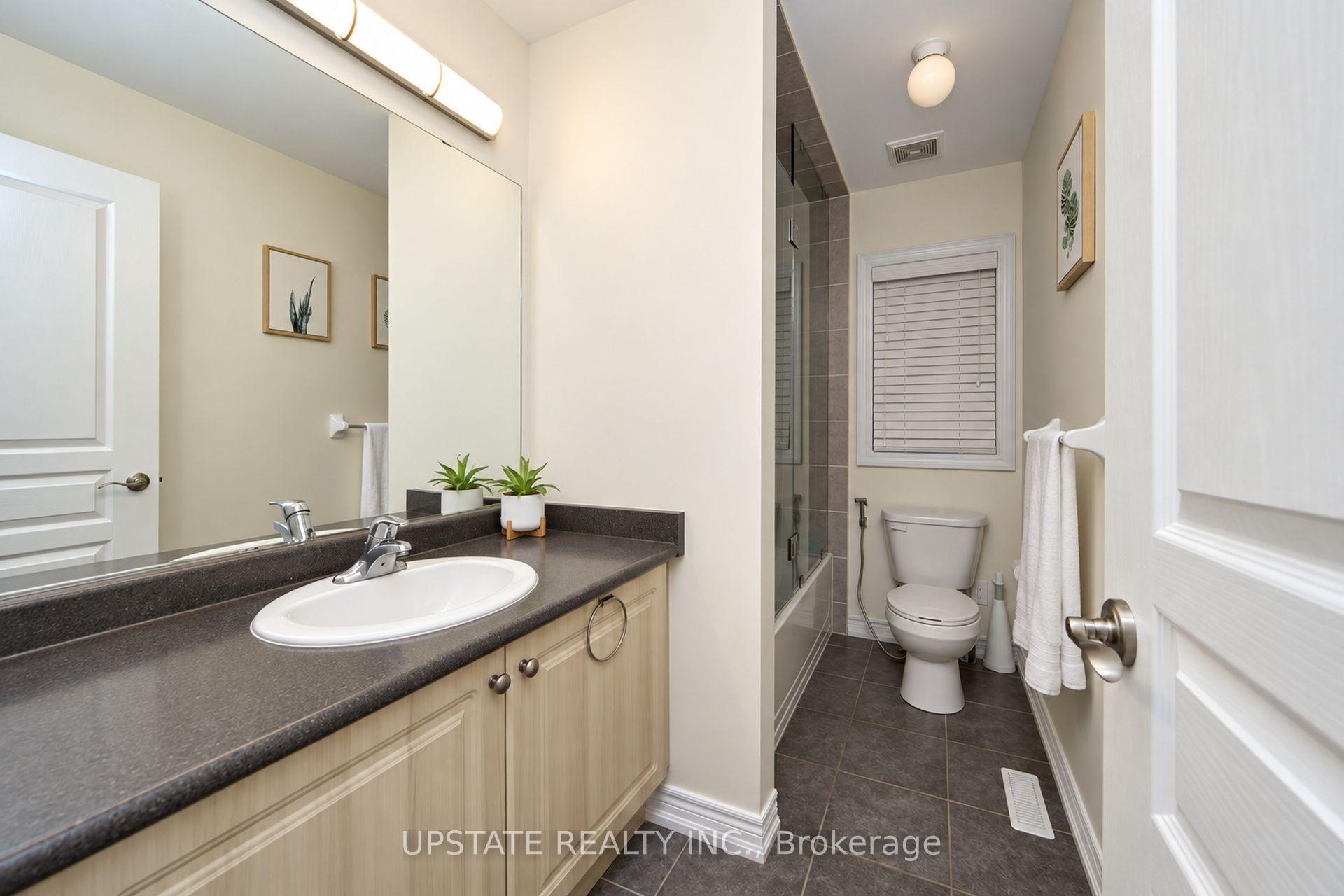 Photo 28 of 15 Cranwood Circle, Brampton, Credit Valley — HOMEH