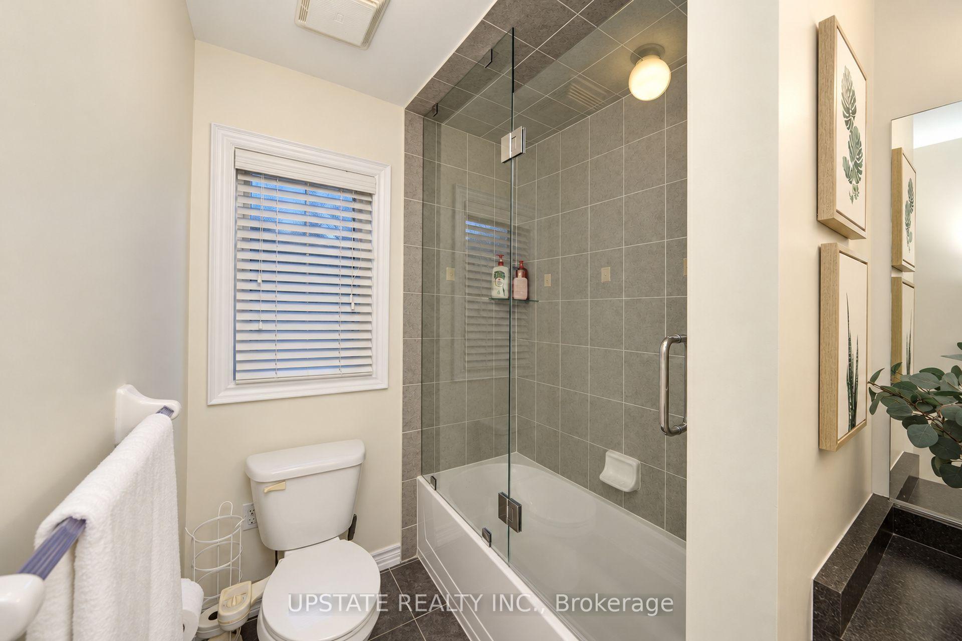 Photo 30 of 15 Cranwood Circle, Brampton, Credit Valley — HOMEH