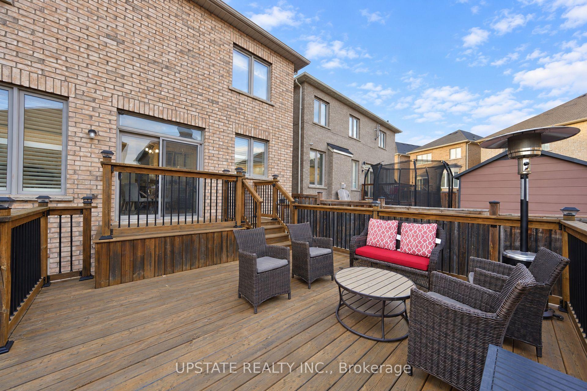 Photo 43 of 15 Cranwood Circle, Brampton, Credit Valley — HOMEH