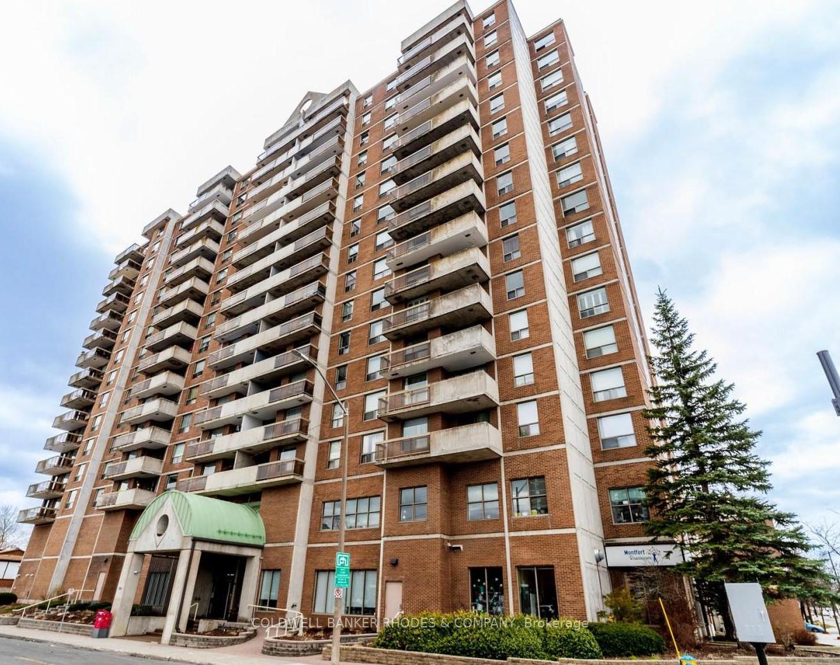 Front of Unit 1203, 200 Lafontaine Avenue