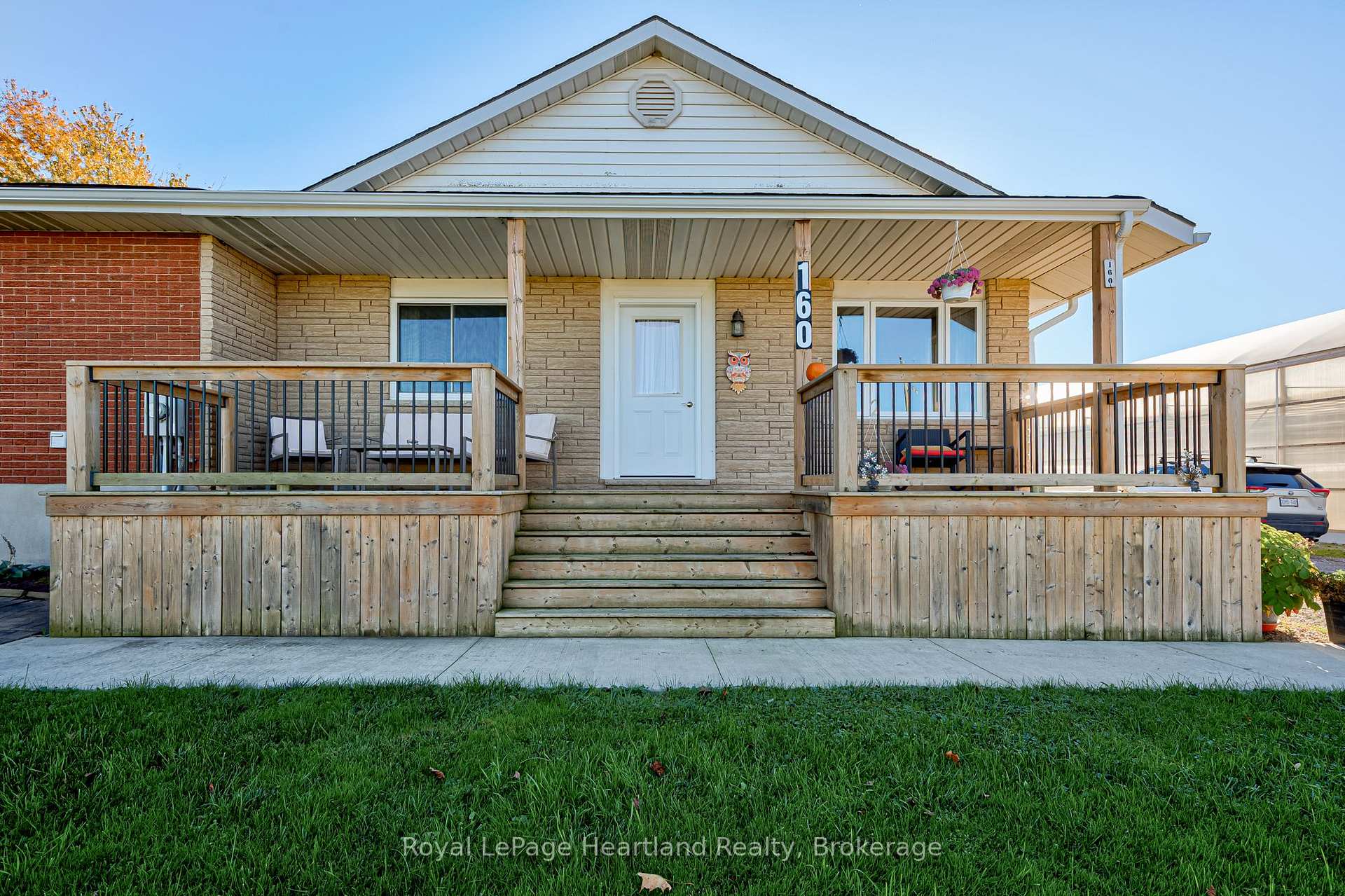 Photo 3 of 160 Huron Road, West Perth, Mitchell — HOMEH