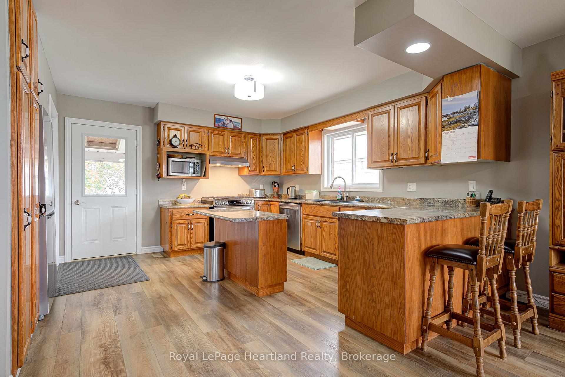 Photo 7 of 160 Huron Road, West Perth, Mitchell — HOMEH