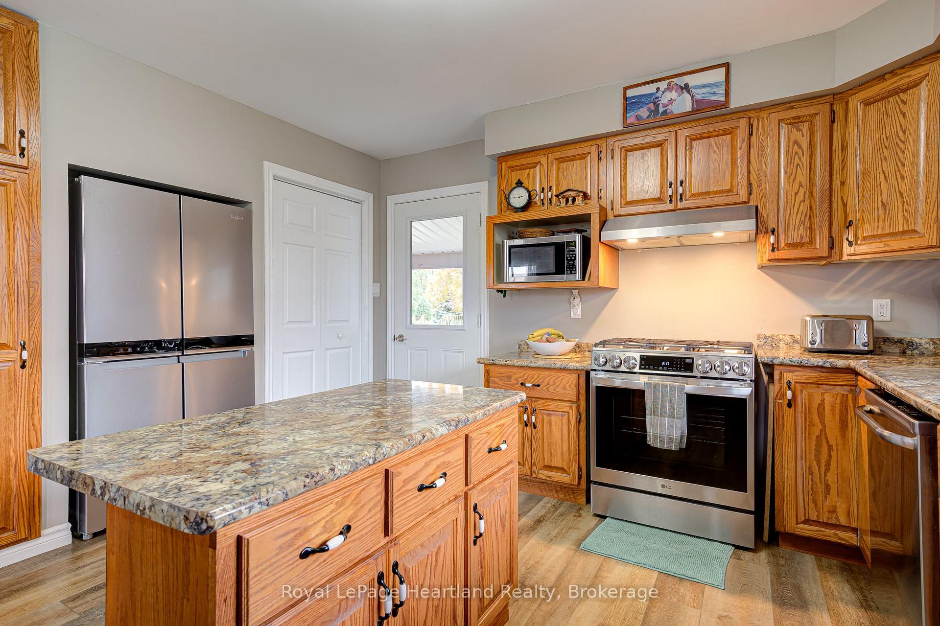 Photo 9 of 160 Huron Road, West Perth, Mitchell — HOMEH