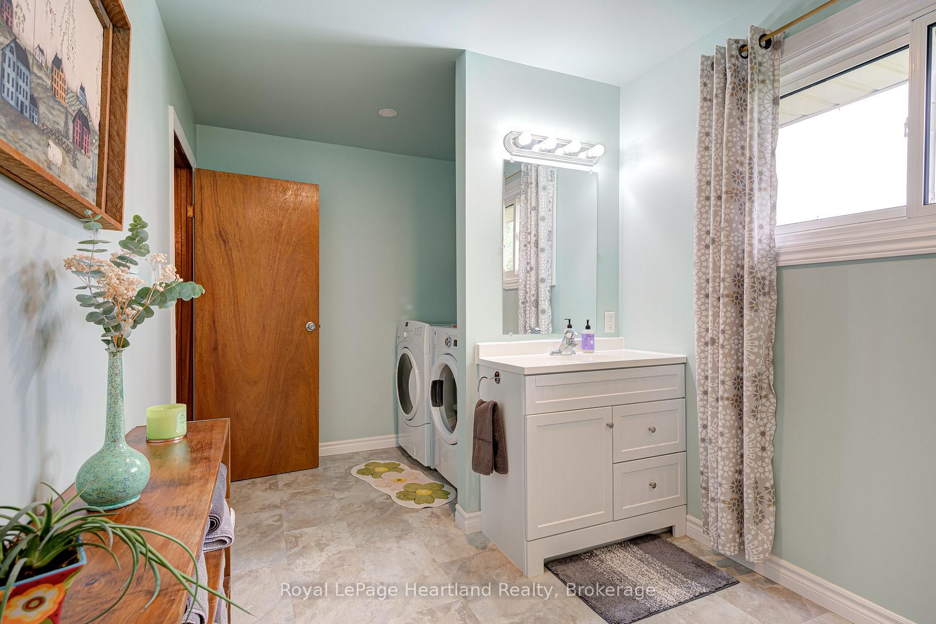Photo 19 of 160 Huron Road, West Perth, Mitchell — HOMEH