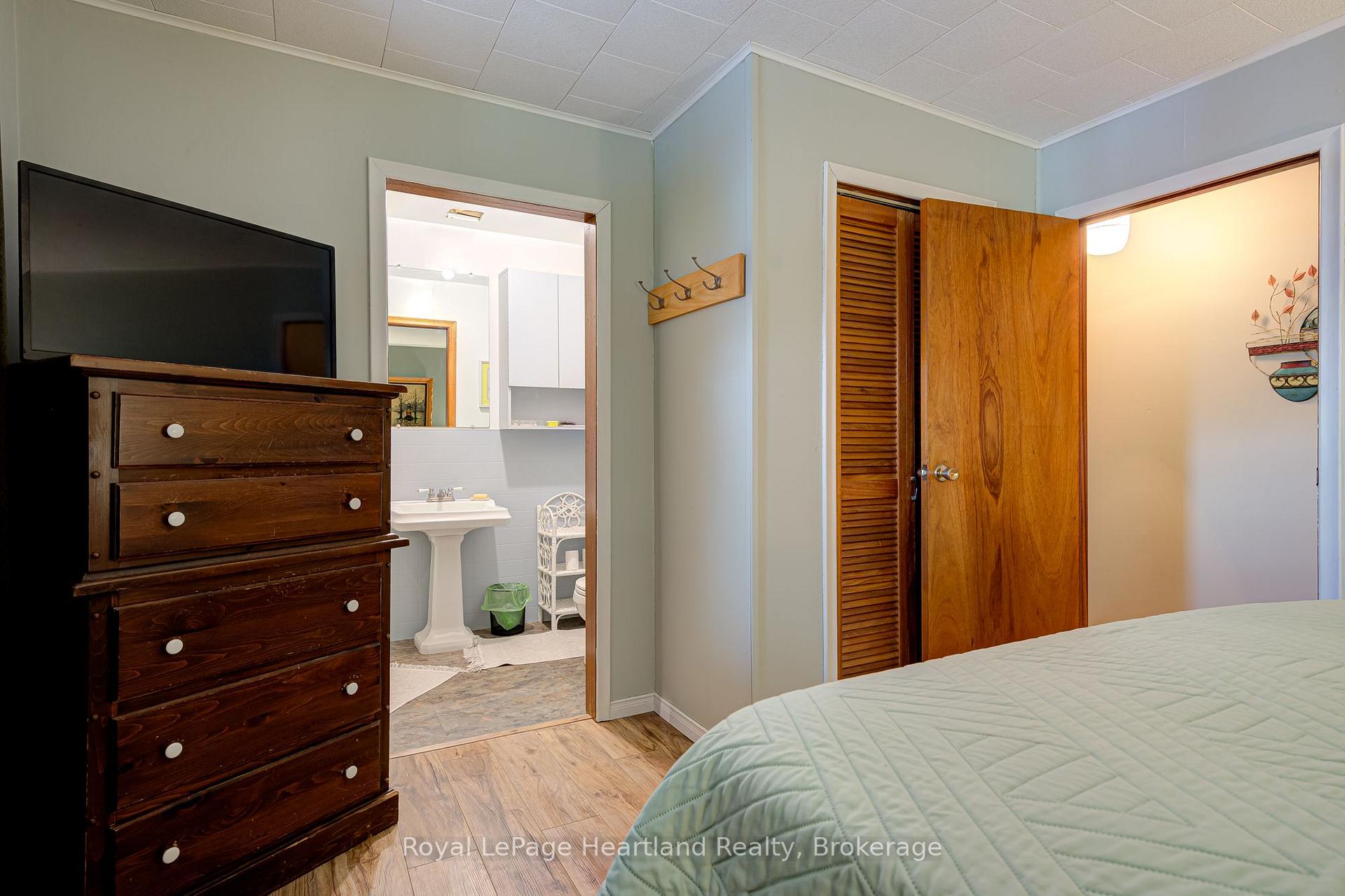 Photo 21 of 160 Huron Road, West Perth, Mitchell — HOMEH