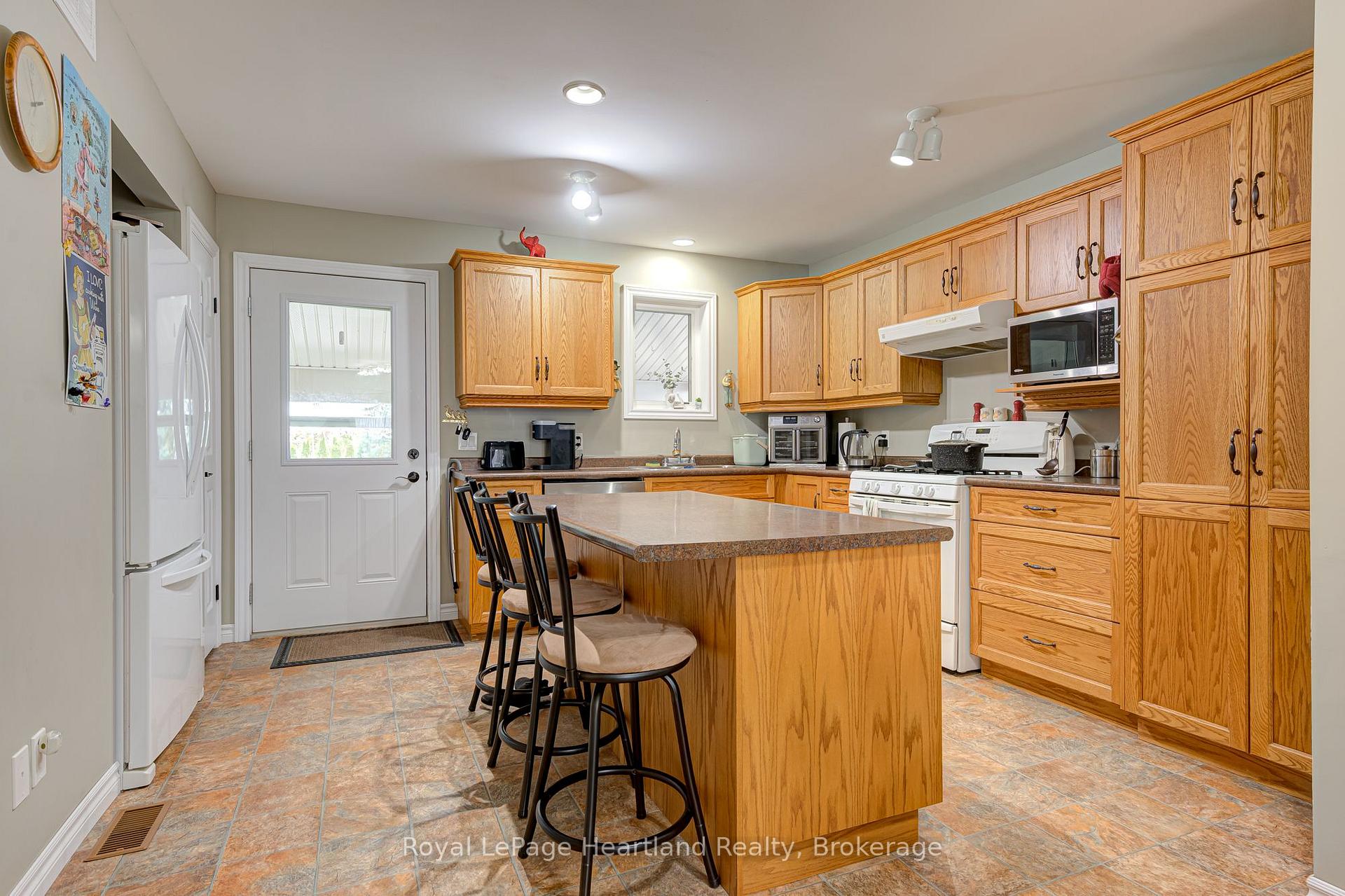 Photo 33 of 160 Huron Road, West Perth, Mitchell — HOMEH