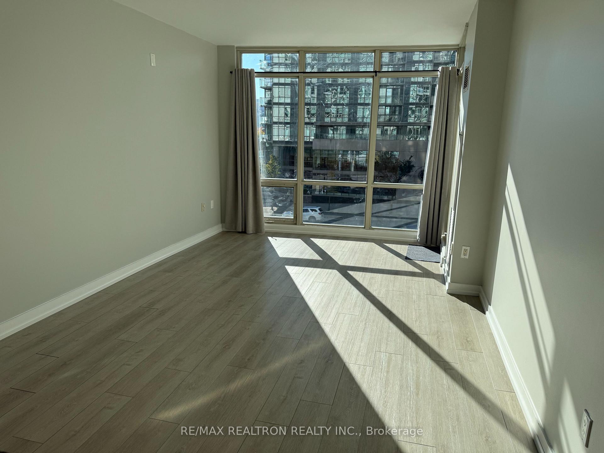 Photo 6 of Unit 202, 35 Mariner Terrace, Toronto, Waterfront Communities — HOMEH