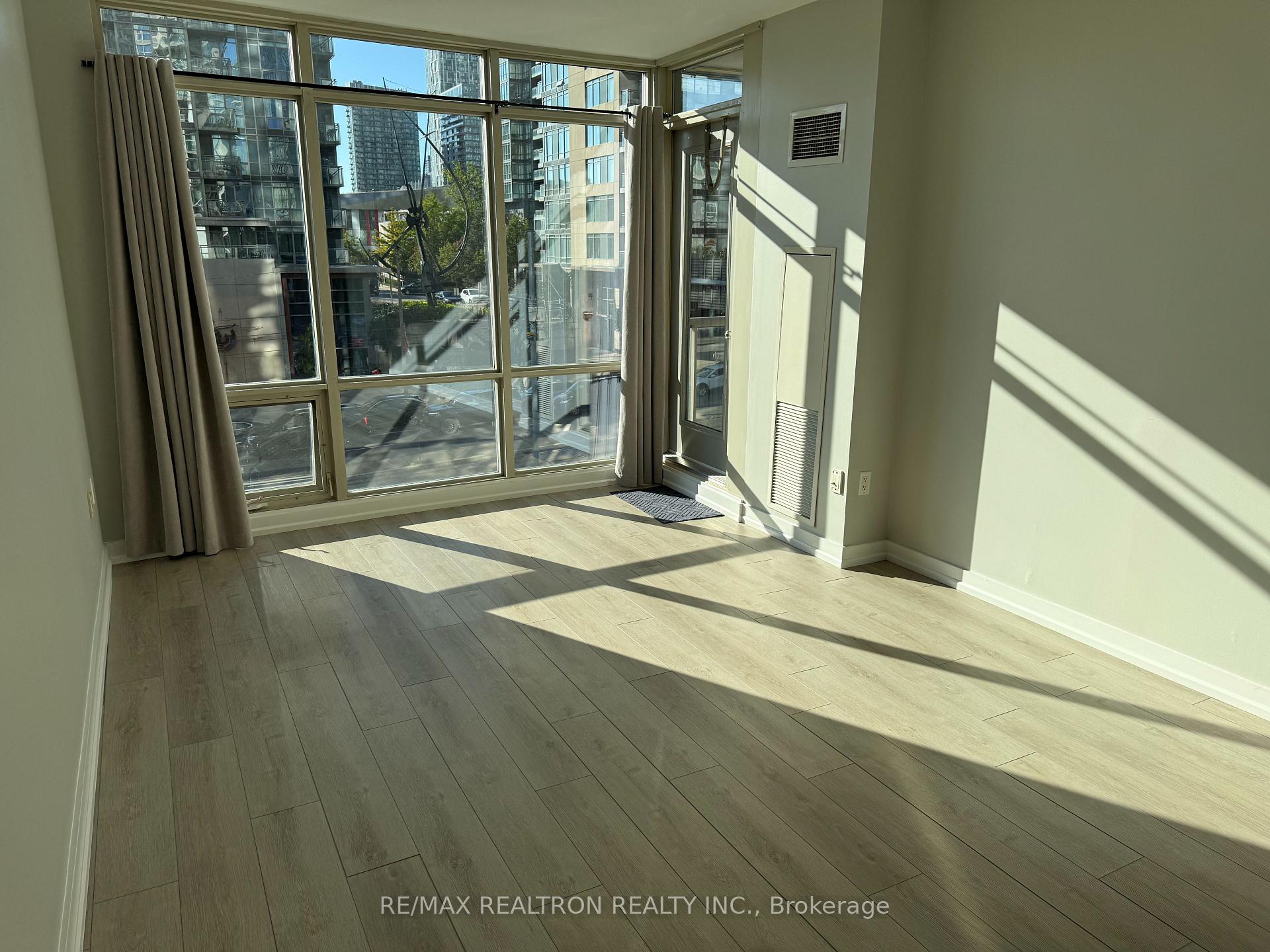 Photo 10 of Unit 202, 35 Mariner Terrace, Toronto, Waterfront Communities — HOMEH