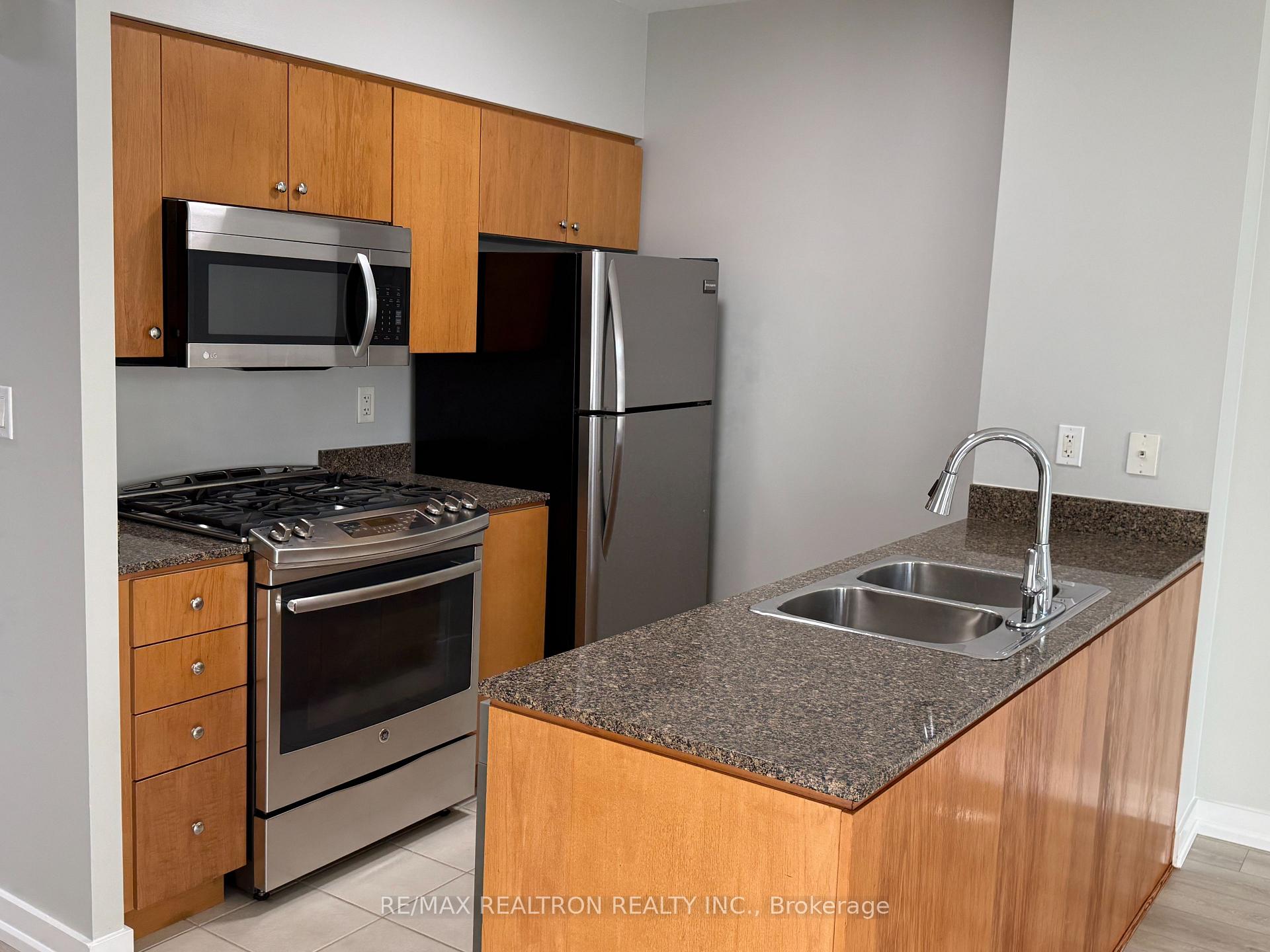 Photo 16 of Unit 202, 35 Mariner Terrace, Toronto, Waterfront Communities — HOMEH