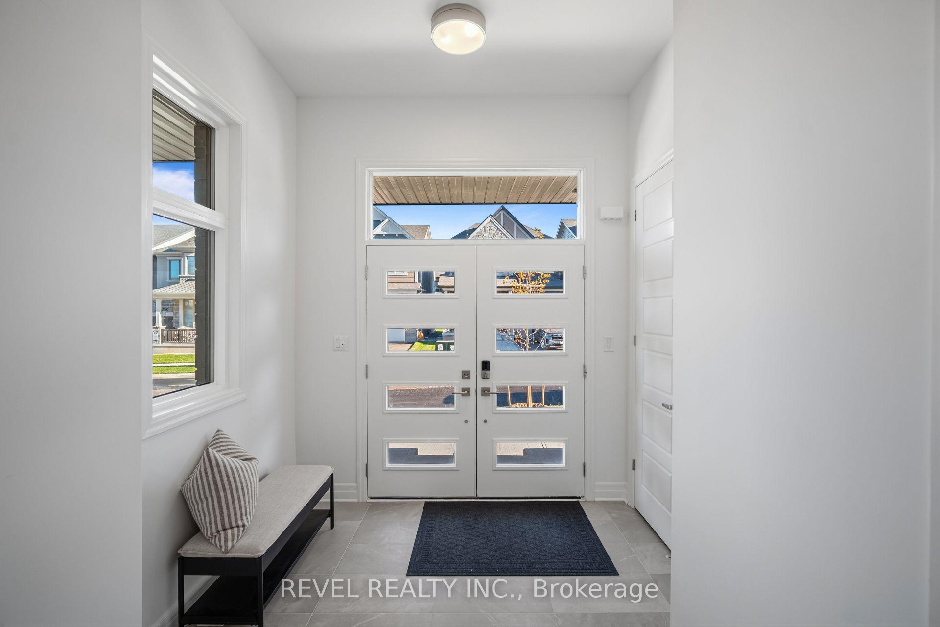 Photo 3 of 1251 Black Bear Trail, Oakville, Joshua Meadows — HOMEH