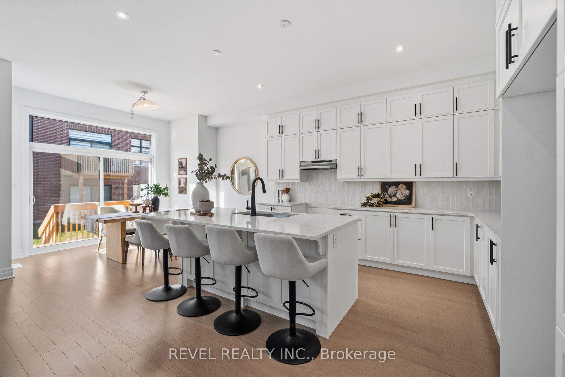 Photo 13 of 1251 Black Bear Trail, Oakville, Joshua Meadows — HOMEH