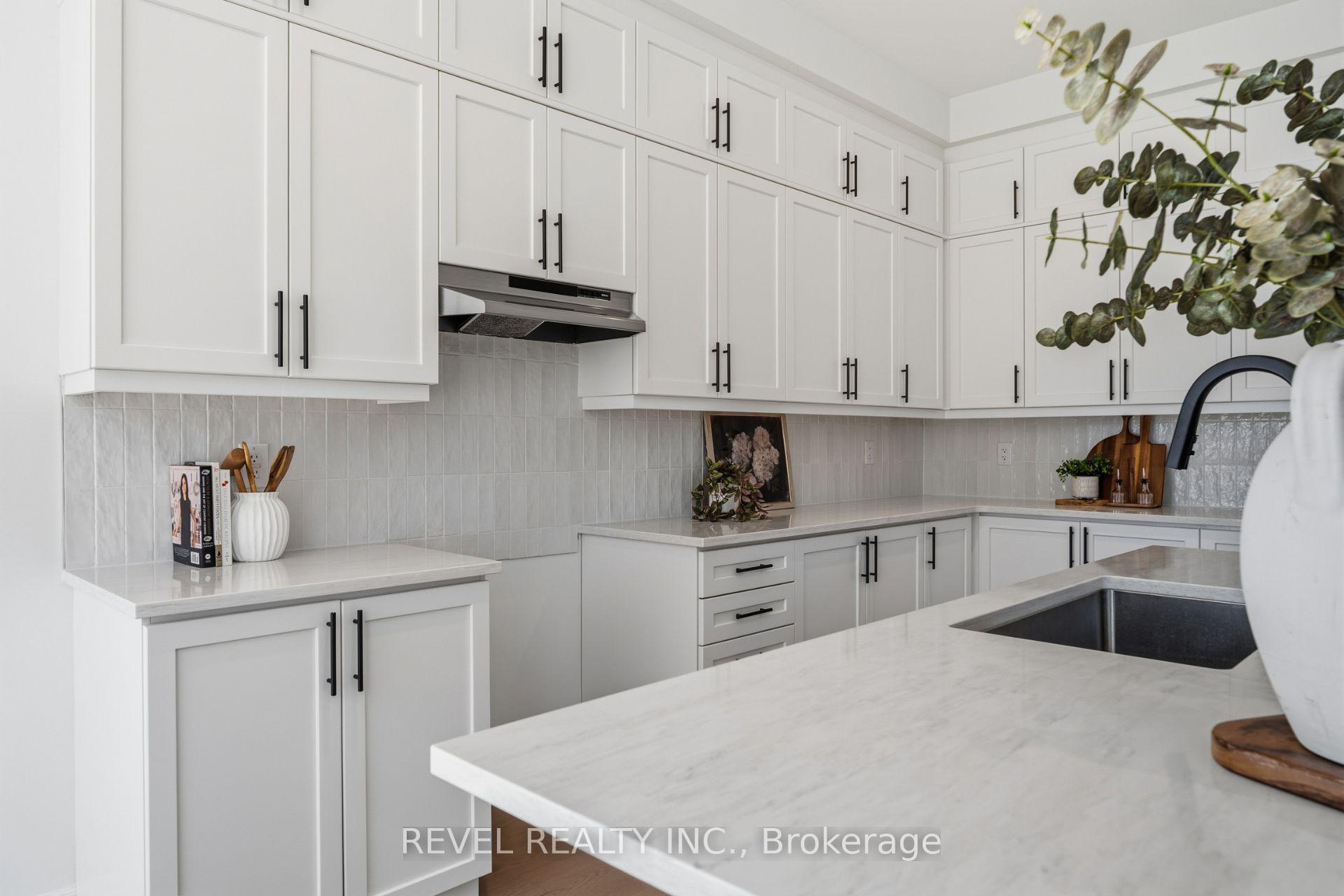 Photo 15 of 1251 Black Bear Trail, Oakville, Joshua Meadows — HOMEH