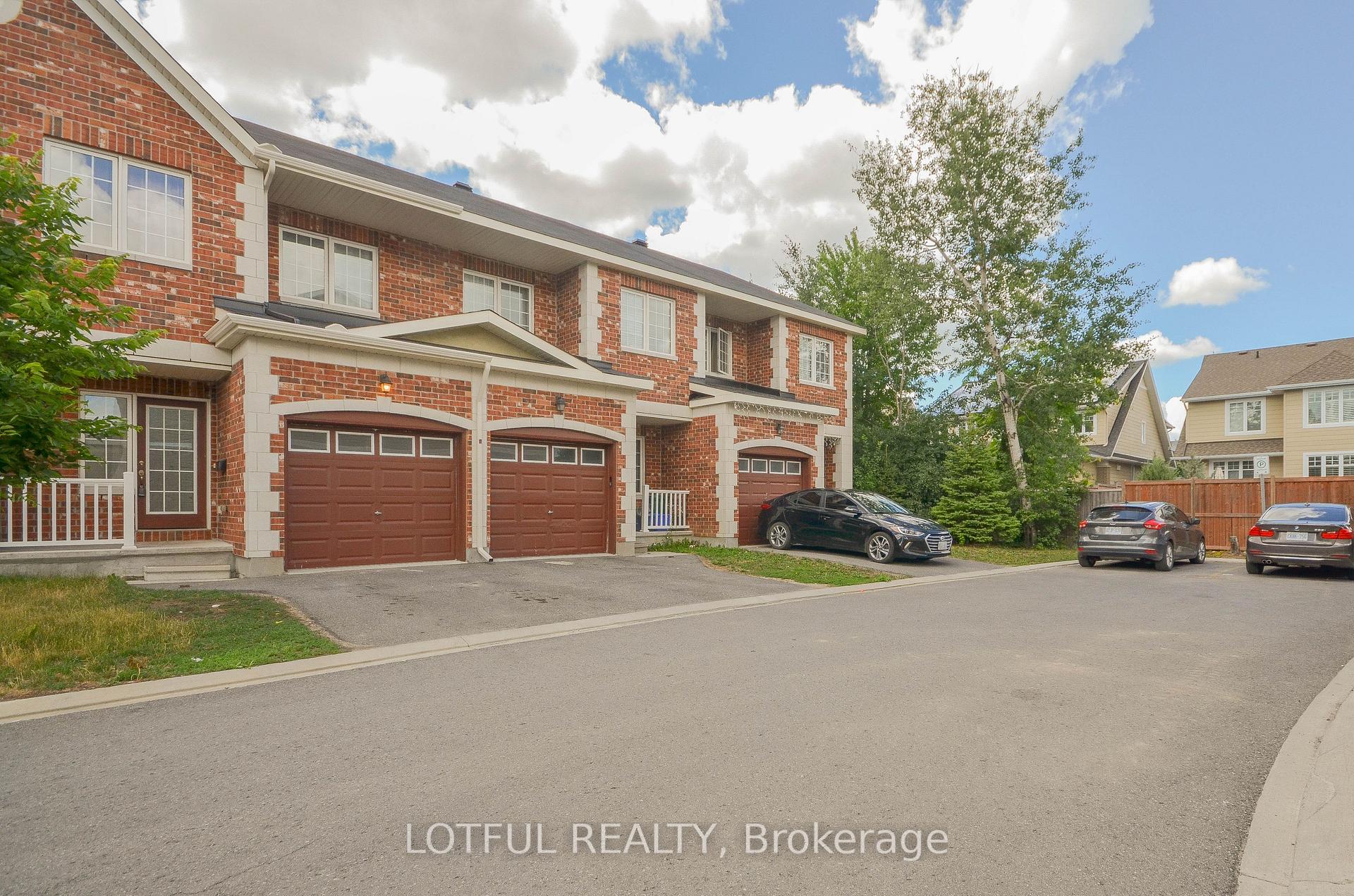Photo 3 of 62 Dundalk Private, Ottawa, Barrhaven - Stonebridge — HOMEH