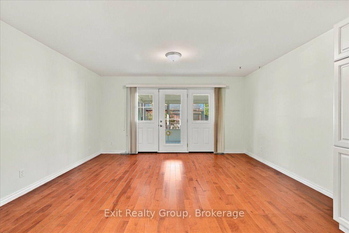 Photo 15 of 6 Hemlock Crescent, Belleville, Belleville Ward — HOMEH