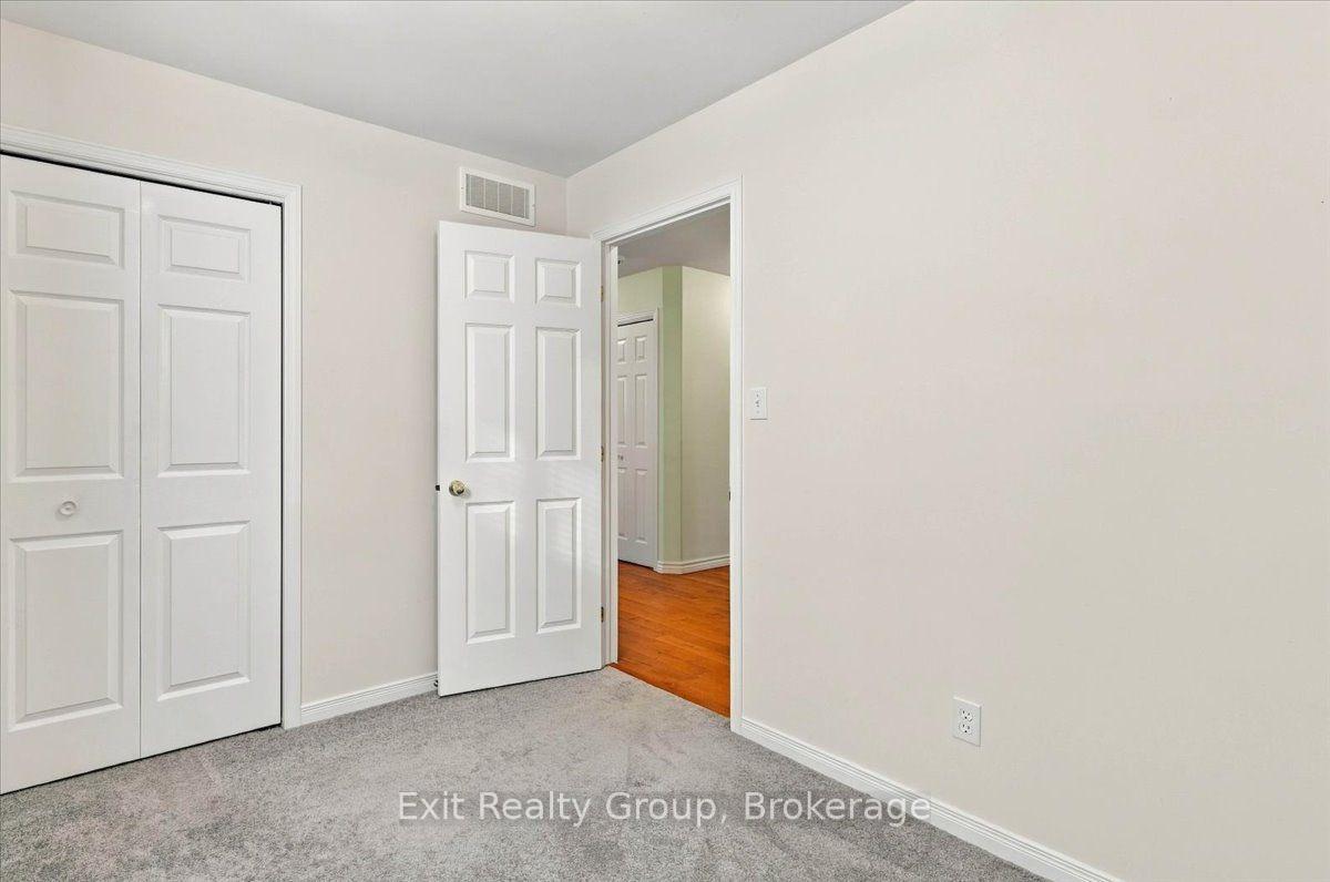 Photo 19 of 6 Hemlock Crescent, Belleville, Belleville Ward — HOMEH