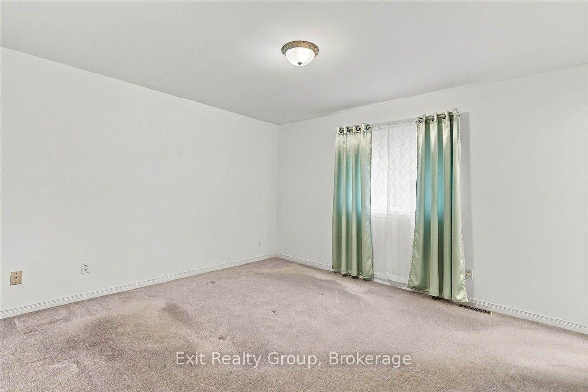 Photo 23 of 6 Hemlock Crescent, Belleville, Belleville Ward — HOMEH