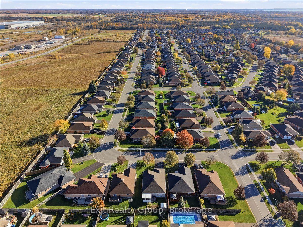 Photo 41 of 6 Hemlock Crescent, Belleville, Belleville Ward — HOMEH
