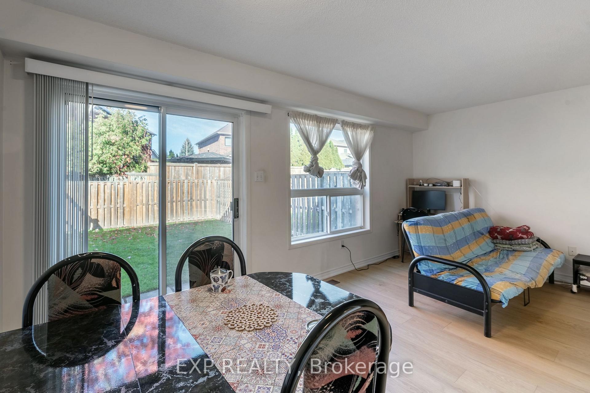 Photo 7 of 37 Cresthaven Road, Brampton, Snelgrove — HOMEH