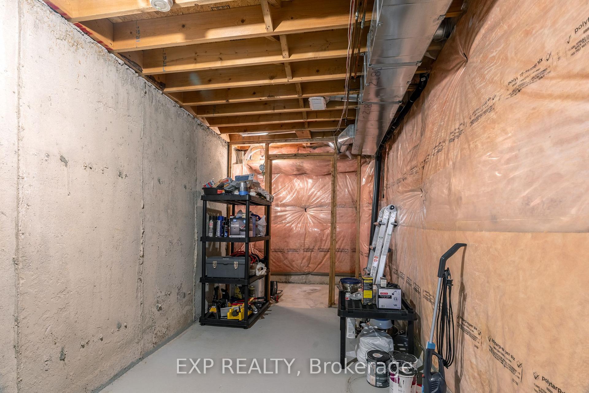 Photo 14 of 37 Cresthaven Road, Brampton, Snelgrove — HOMEH