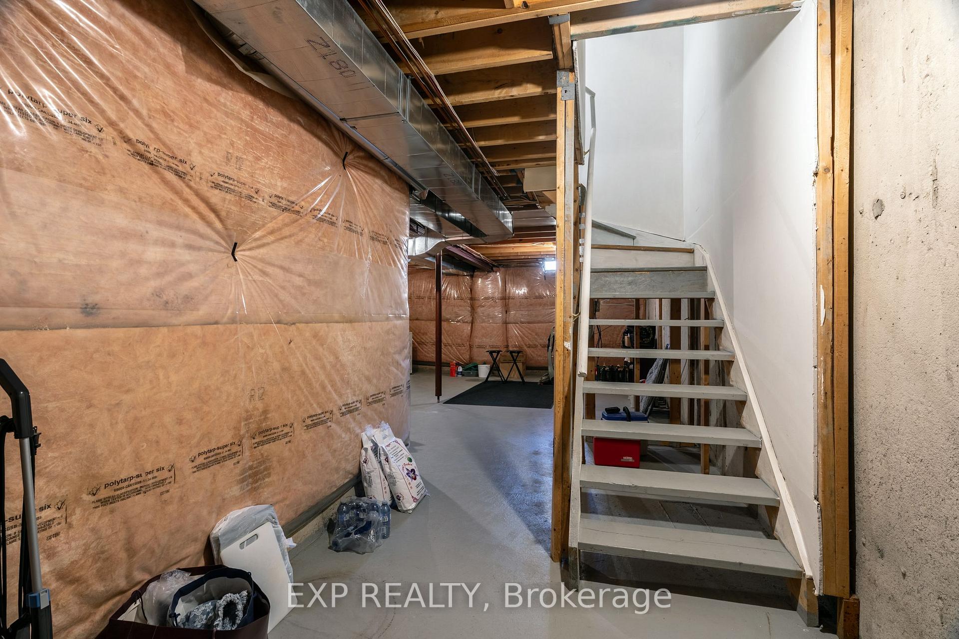 Photo 15 of 37 Cresthaven Road, Brampton, Snelgrove — HOMEH