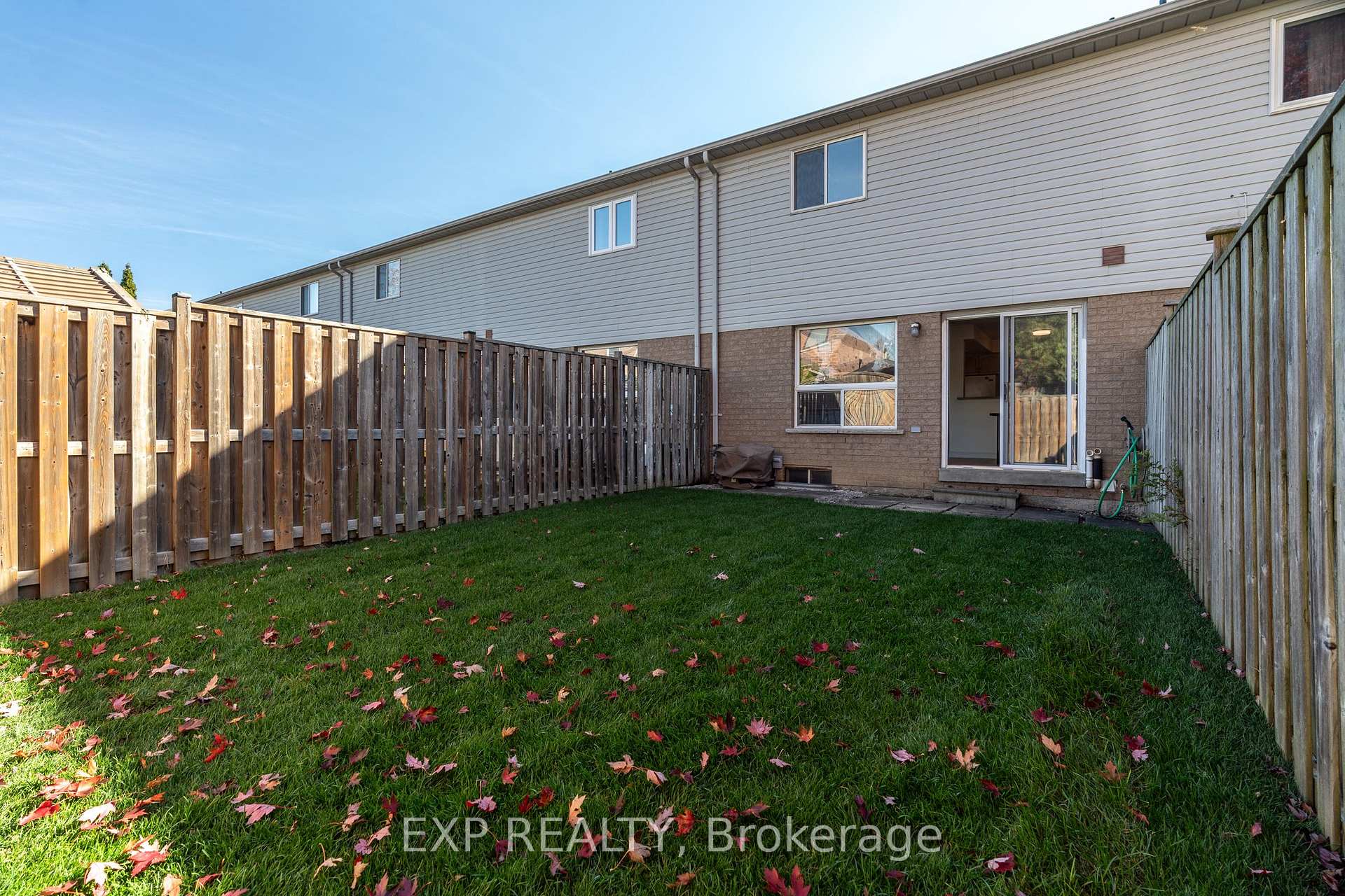 Photo 18 of 37 Cresthaven Road, Brampton, Snelgrove — HOMEH