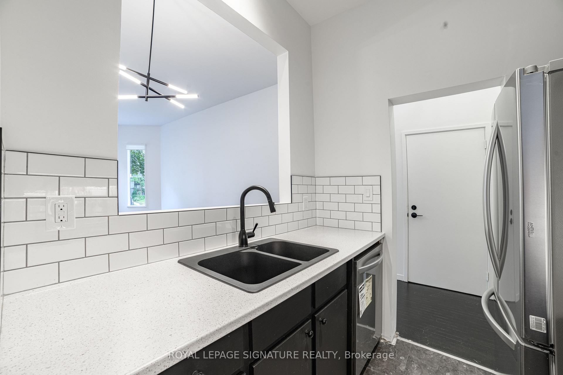 Photo 8 of Unit Main, 103 Gloucester Street, Toronto, Church-Yonge Corridor — HOMEH