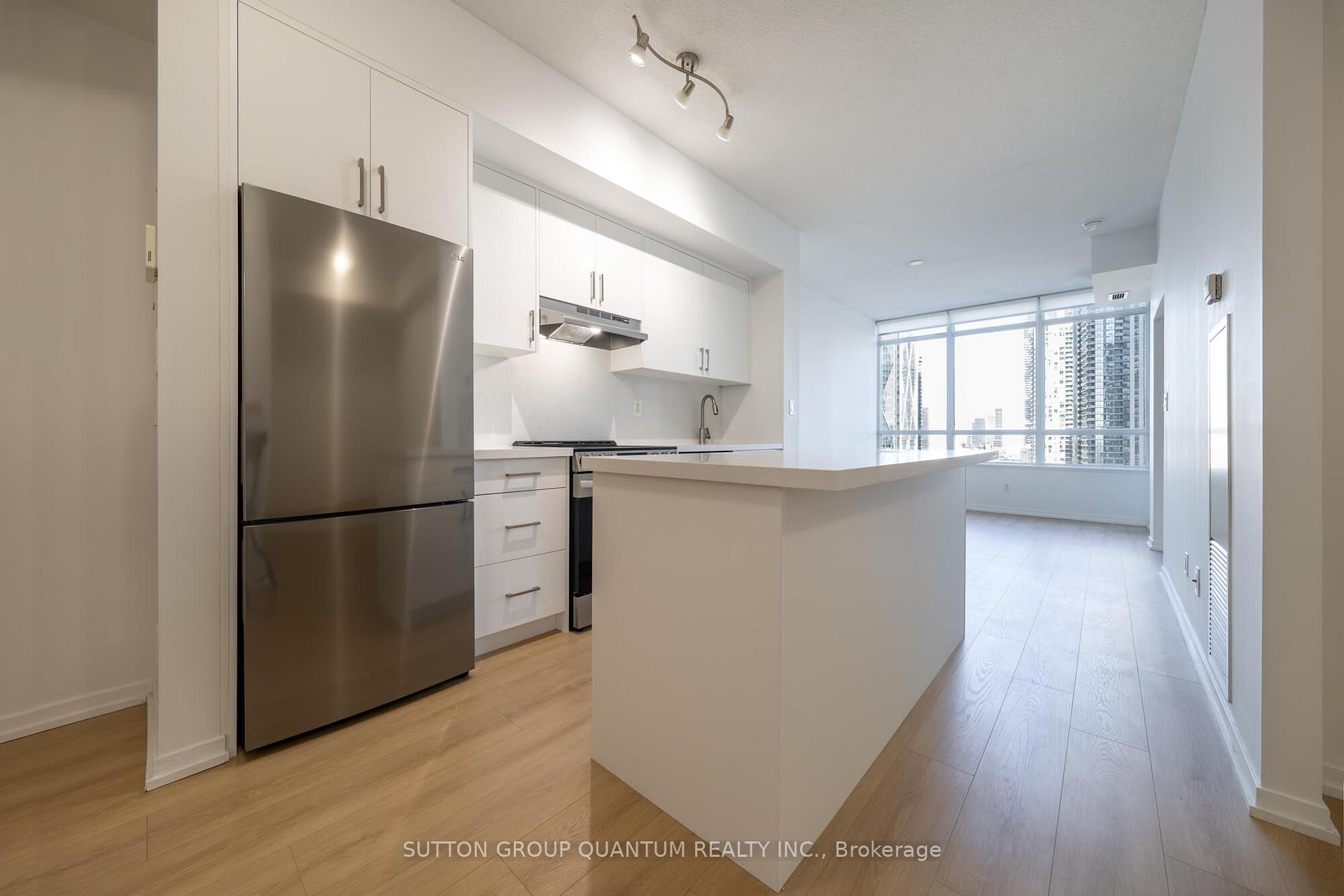 Photo 3 of Unit 1405, 55 Bremner Boulevard, Toronto, Waterfront Communities — HOMEH