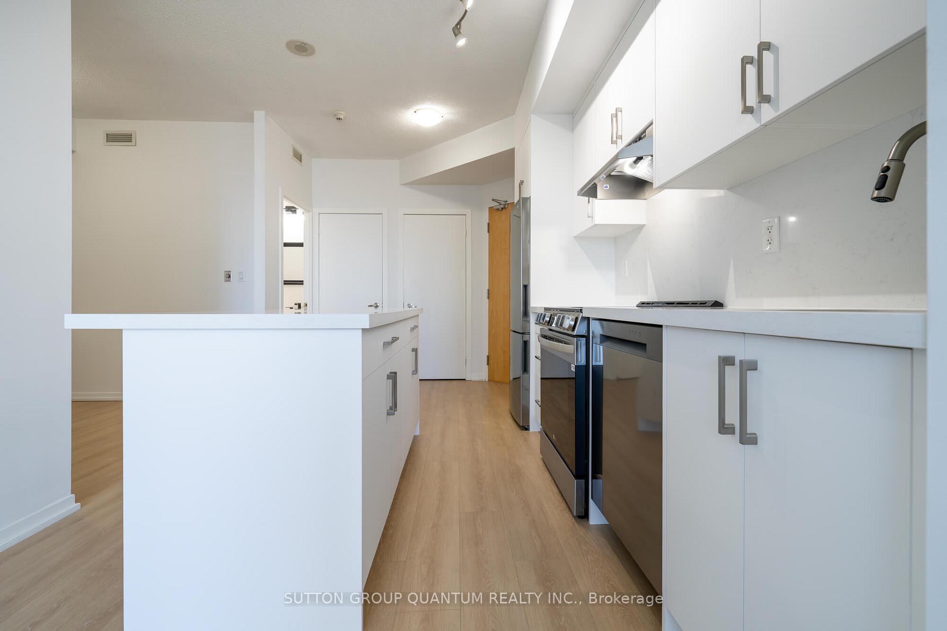 Photo 6 of Unit 1405, 55 Bremner Boulevard, Toronto, Waterfront Communities — HOMEH