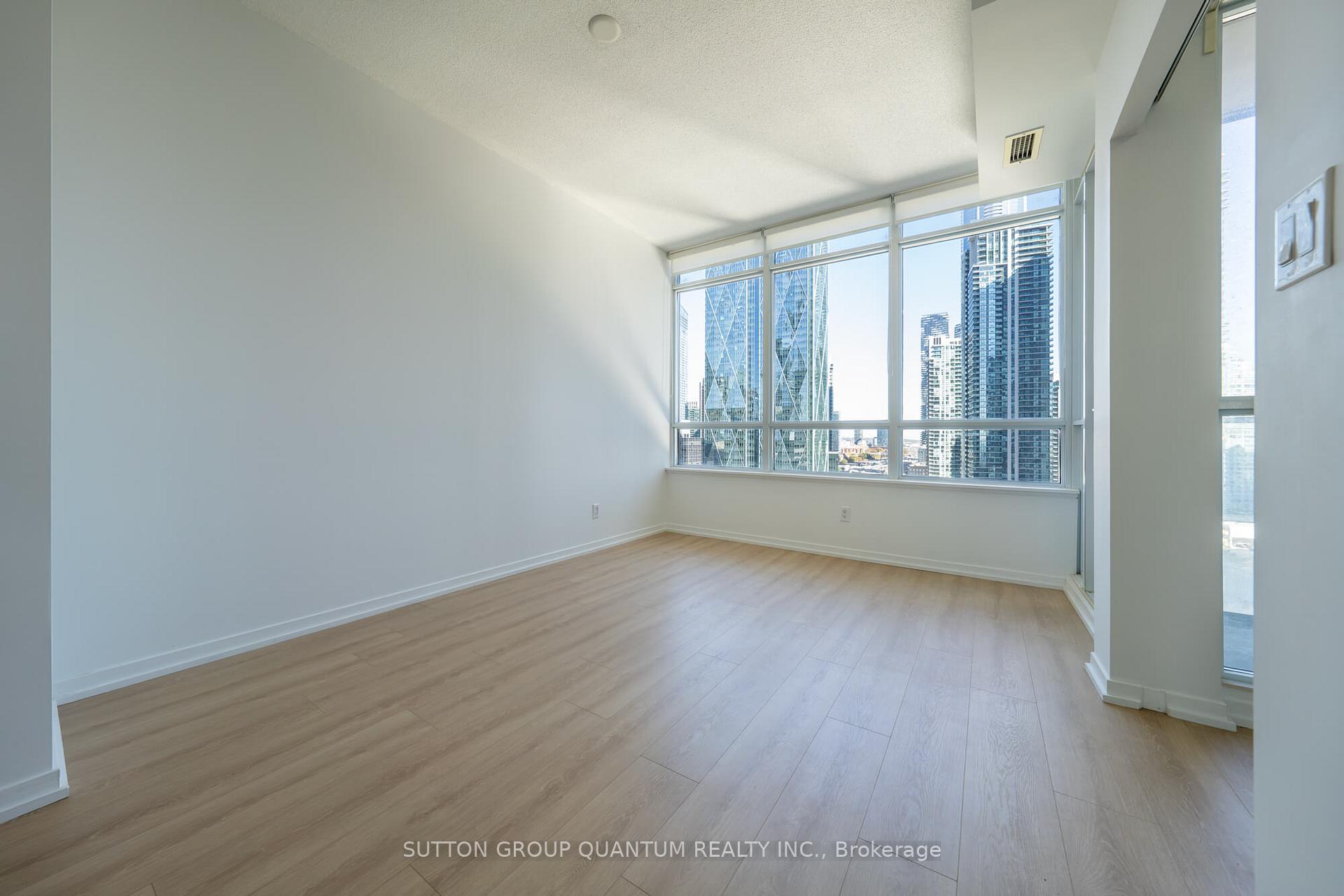 Photo 7 of Unit 1405, 55 Bremner Boulevard, Toronto, Waterfront Communities — HOMEH