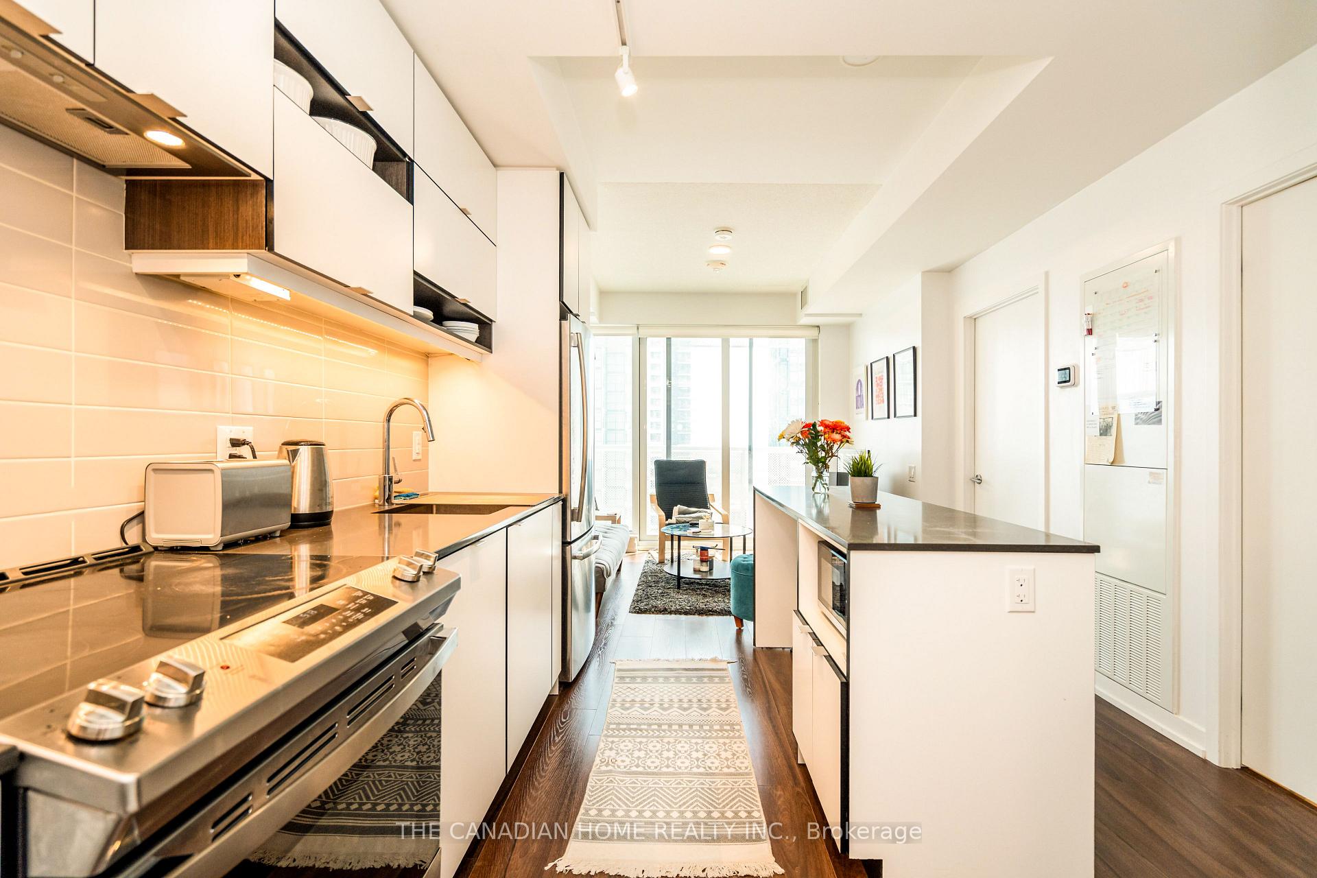 Photo 5 of Unit 1412, 4065 Confederation Parkway, Mississauga, City Centre — HOMEH