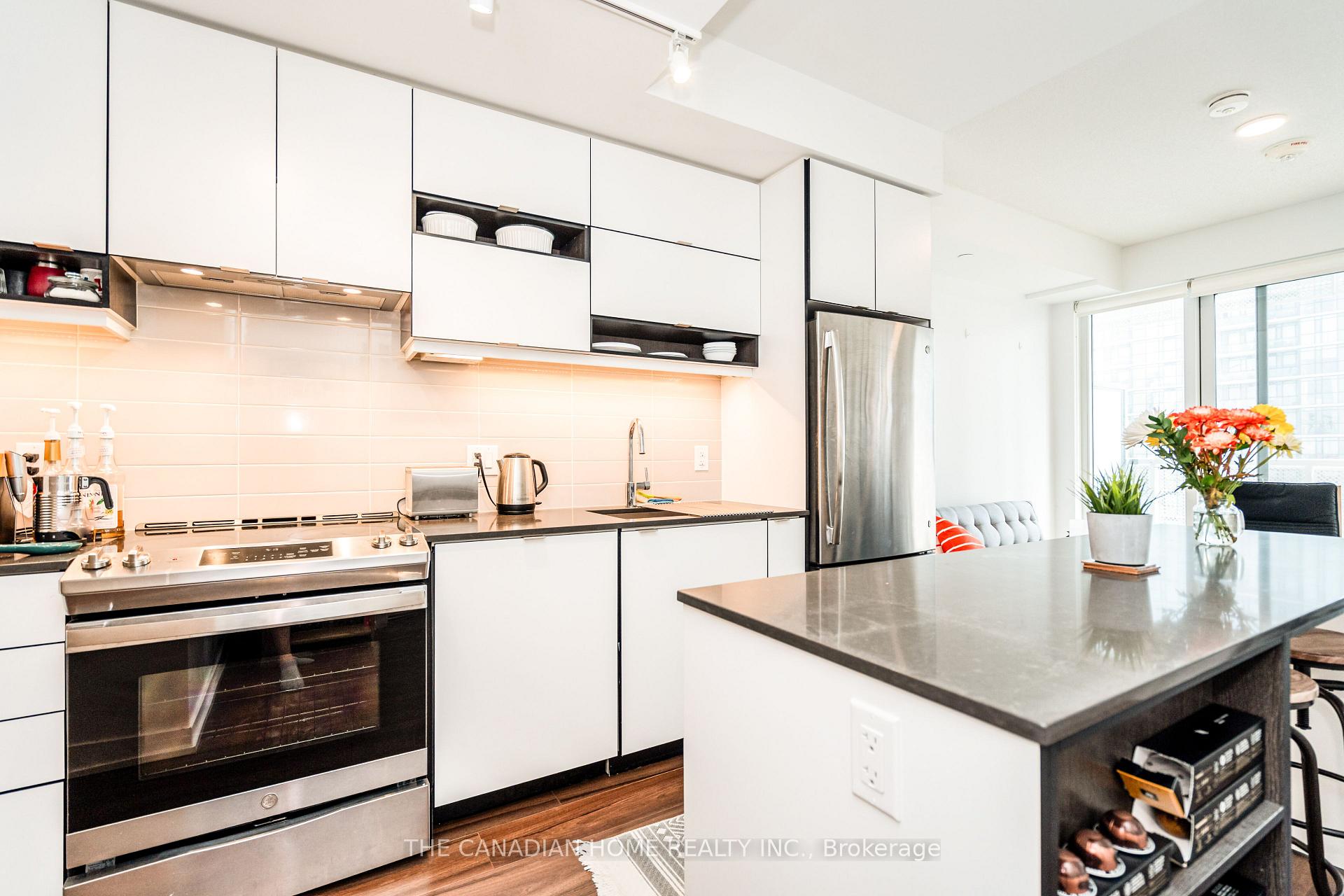 Photo 6 of Unit 1412, 4065 Confederation Parkway, Mississauga, City Centre — HOMEH