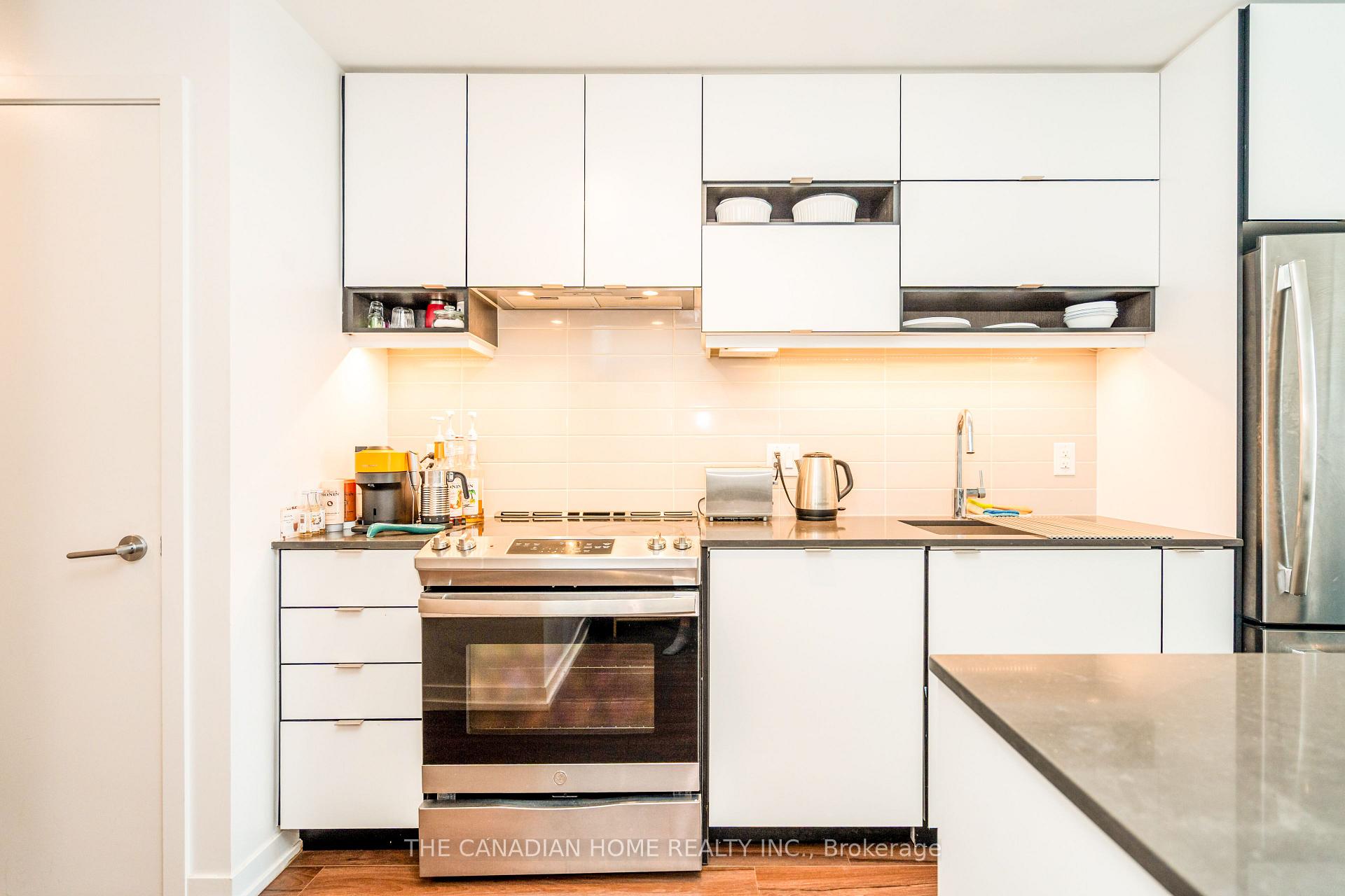 Photo 7 of Unit 1412, 4065 Confederation Parkway, Mississauga, City Centre — HOMEH