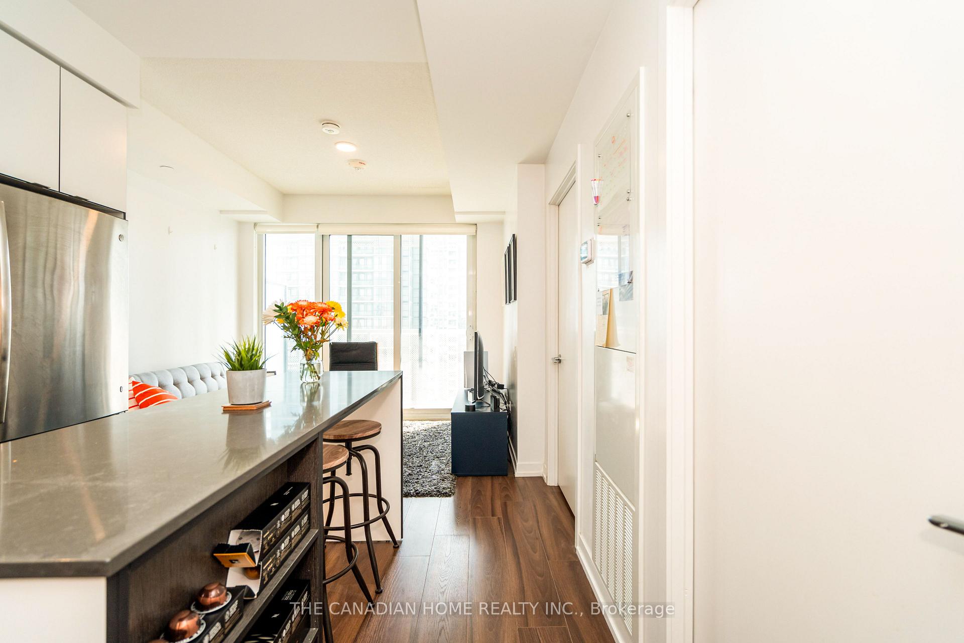 Photo 8 of Unit 1412, 4065 Confederation Parkway, Mississauga, City Centre — HOMEH
