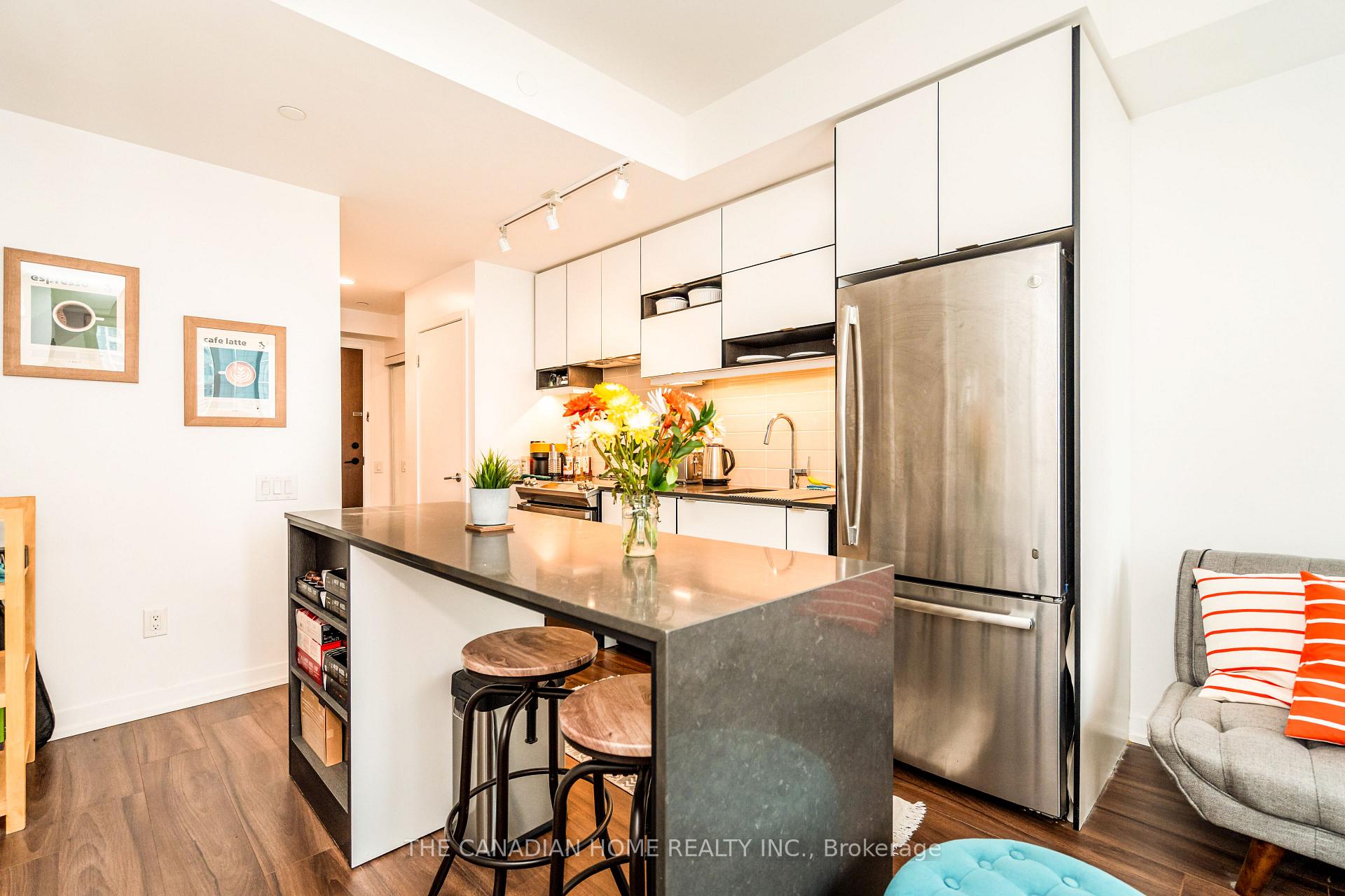 Photo 9 of Unit 1412, 4065 Confederation Parkway, Mississauga, City Centre — HOMEH