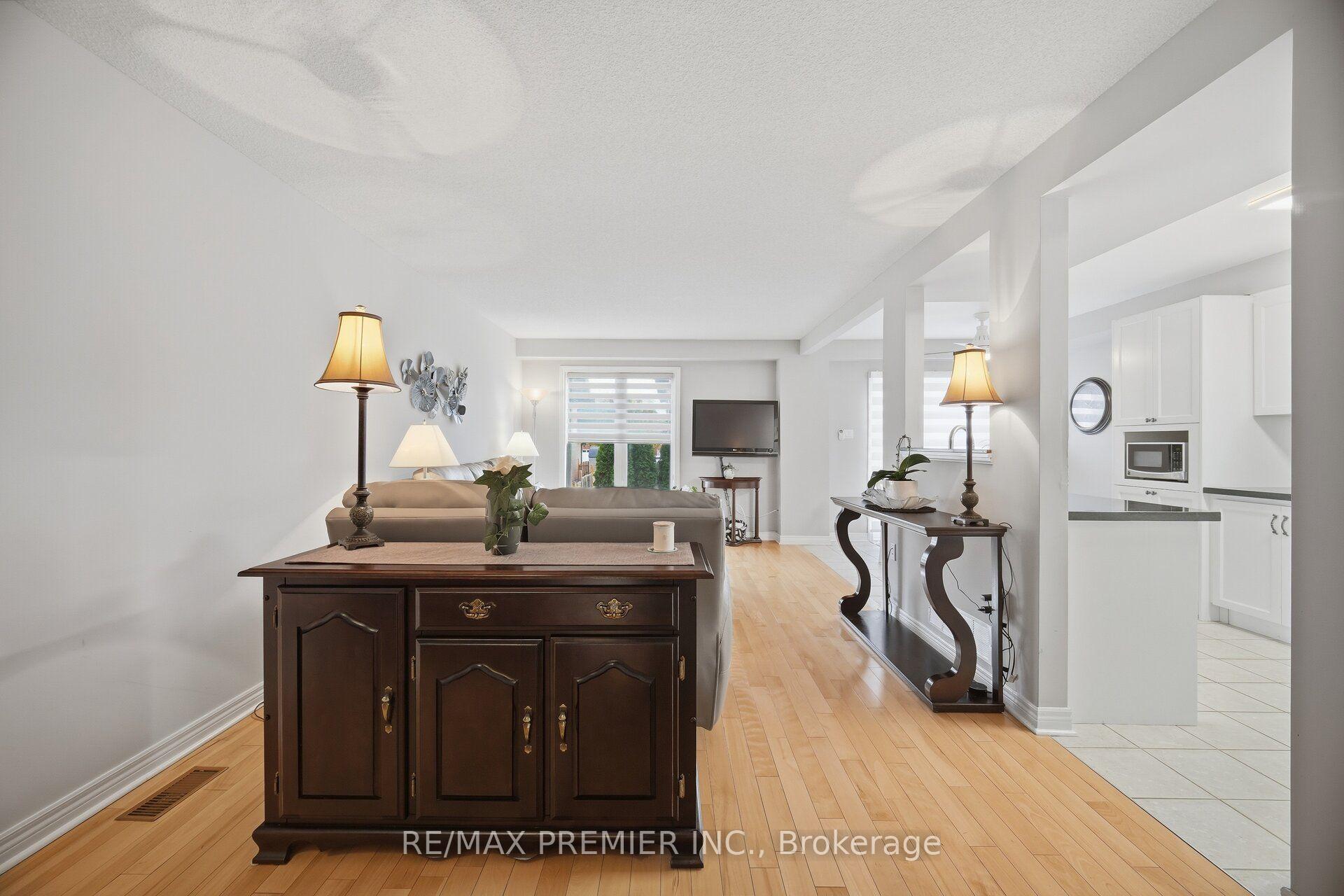Photo 11 of Unit 28, 311 Highway 8, Hamilton, Stoney Creek — HOMEH