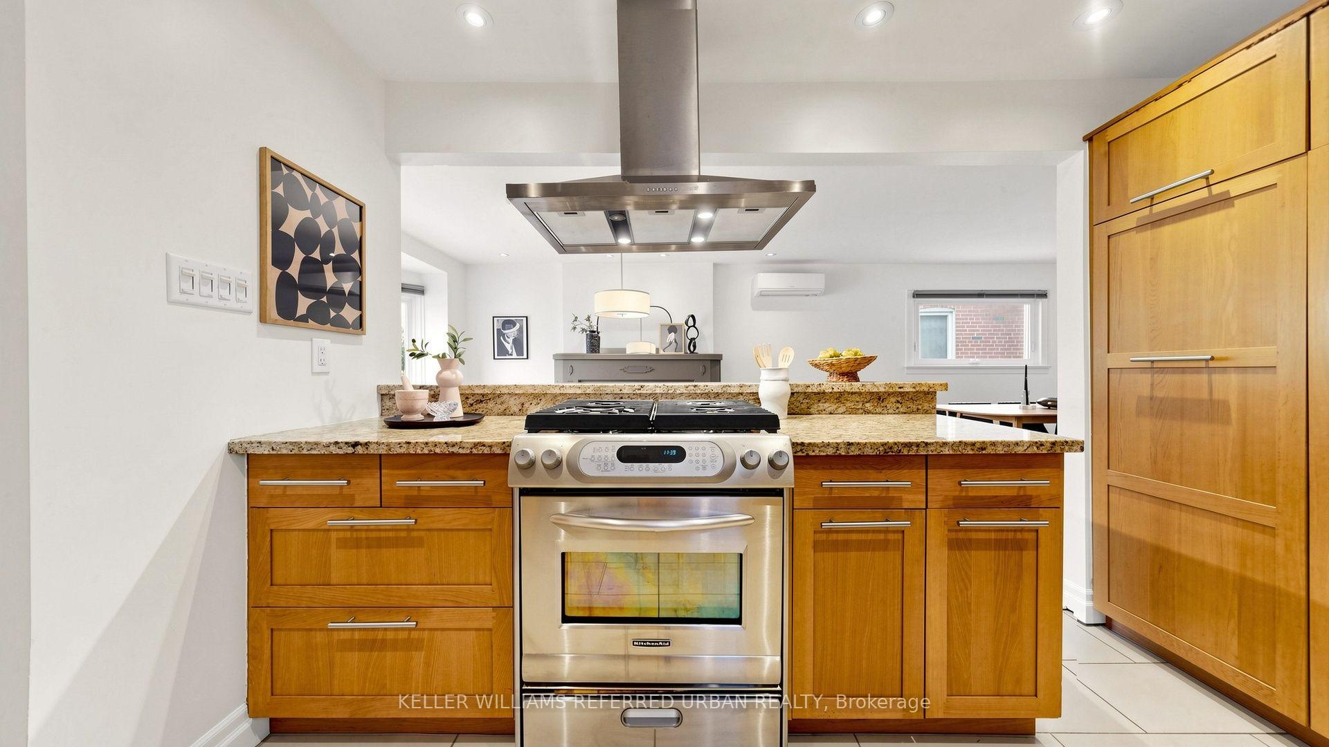 Photo 16 of 11 Crestland Avenue, Toronto, Danforth Village-East York — HOMEH