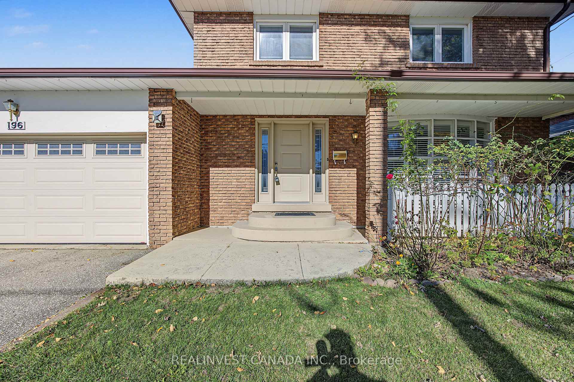 Photo 3 of 196 Weldrick Road W, Richmond Hill, North Richvale — HOMEH