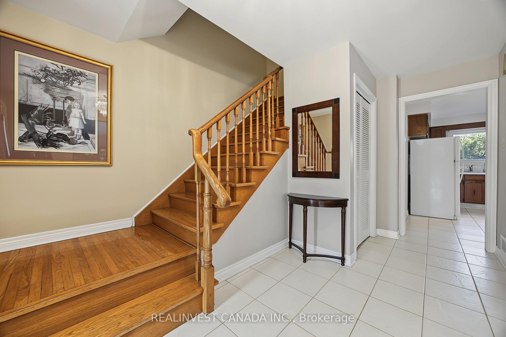 Photo 5 of 196 Weldrick Road W, Richmond Hill, North Richvale — HOMEH