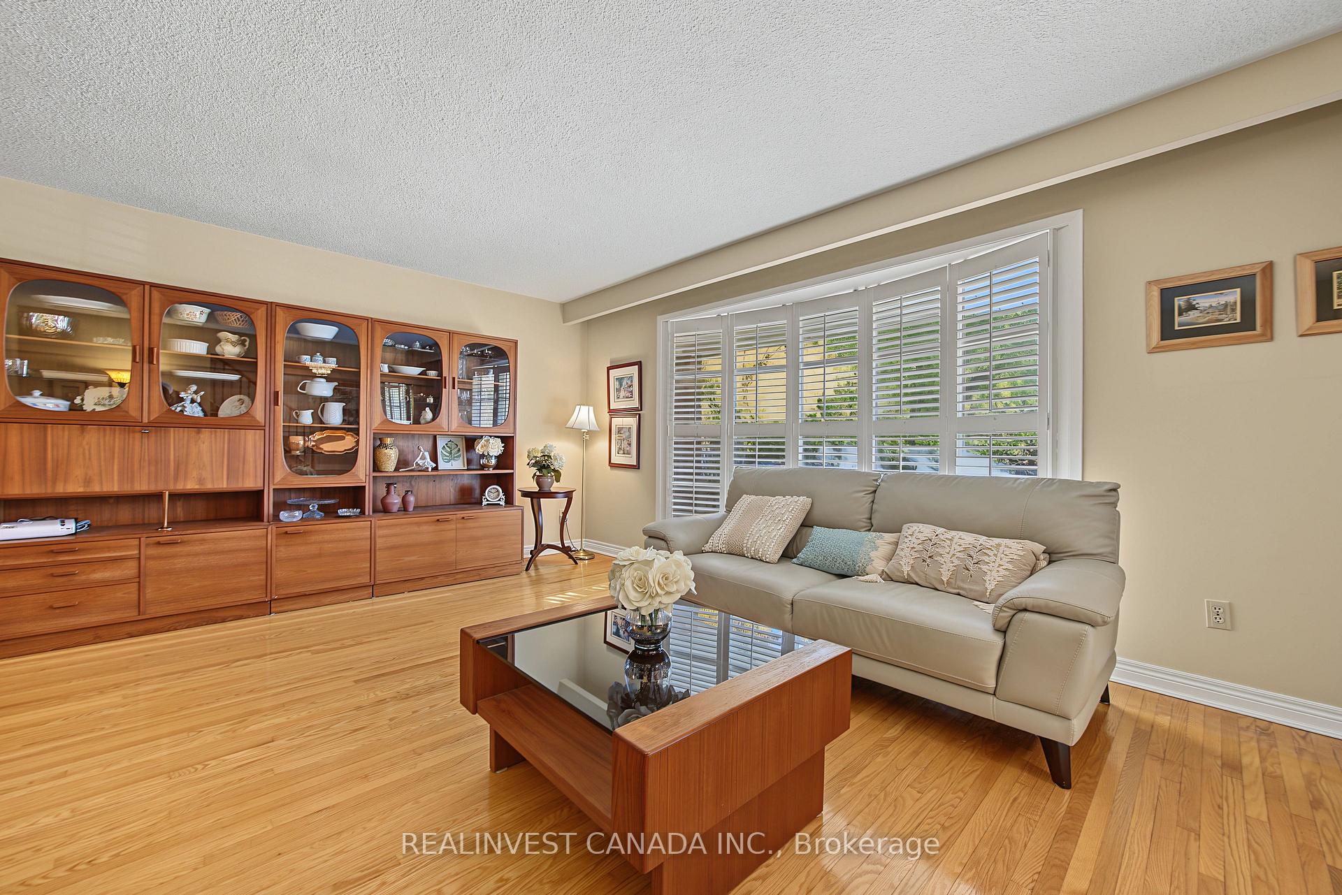 Photo 6 of 196 Weldrick Road W, Richmond Hill, North Richvale — HOMEH