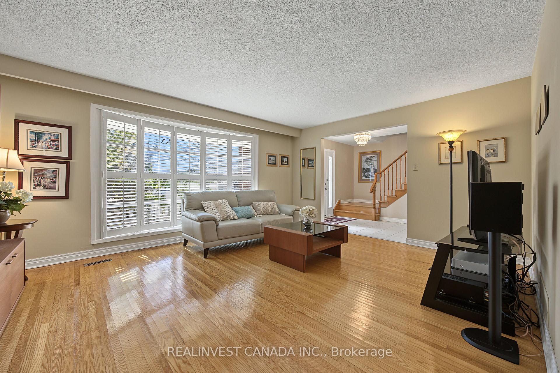 Photo 7 of 196 Weldrick Road W, Richmond Hill, North Richvale — HOMEH