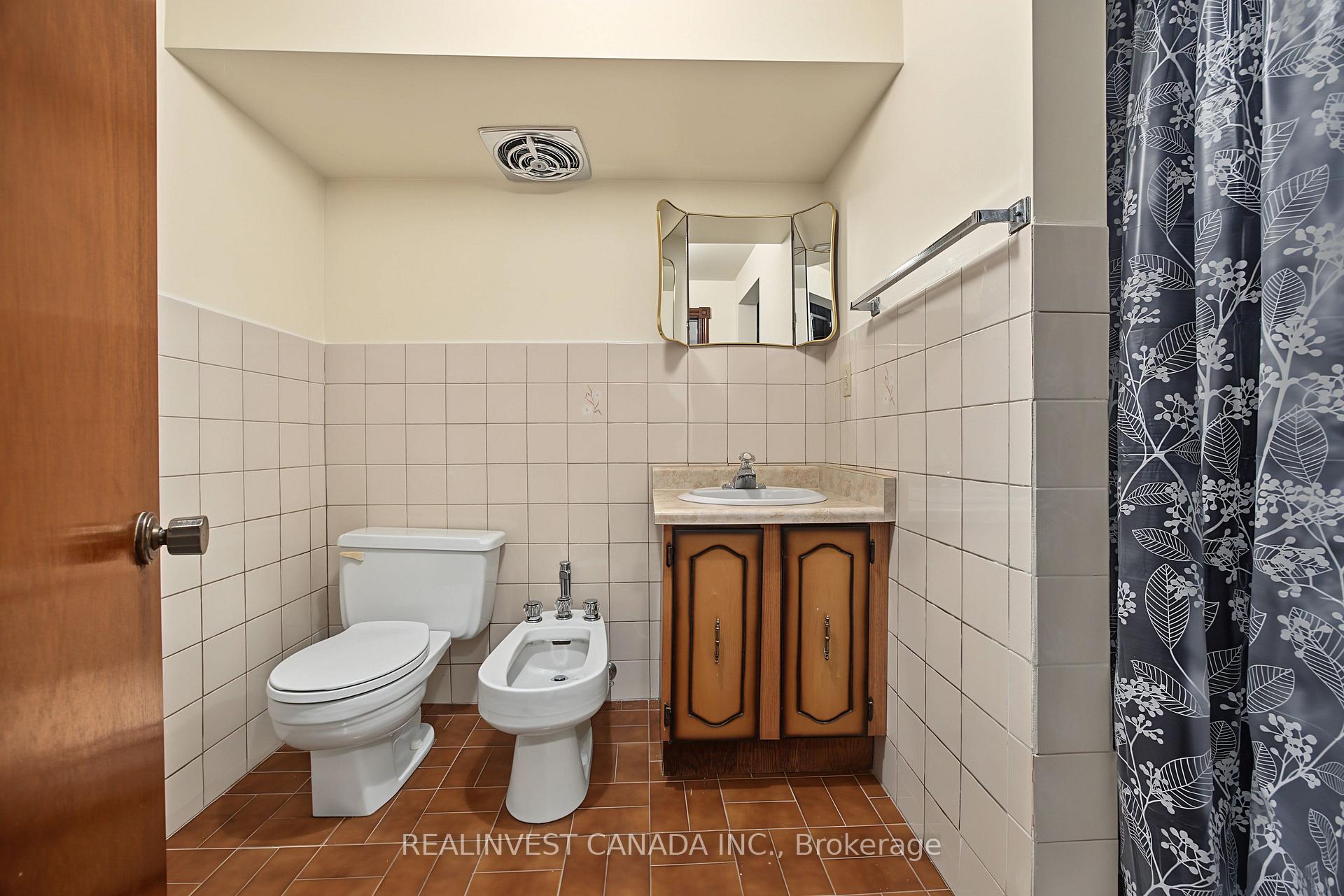 Photo 24 of 196 Weldrick Road W, Richmond Hill, North Richvale — HOMEH