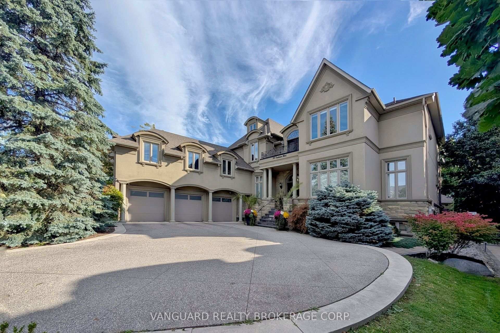 Photo 1 of 197 Treelawn Boulevard, Vaughan, Kleinburg — HOMEH