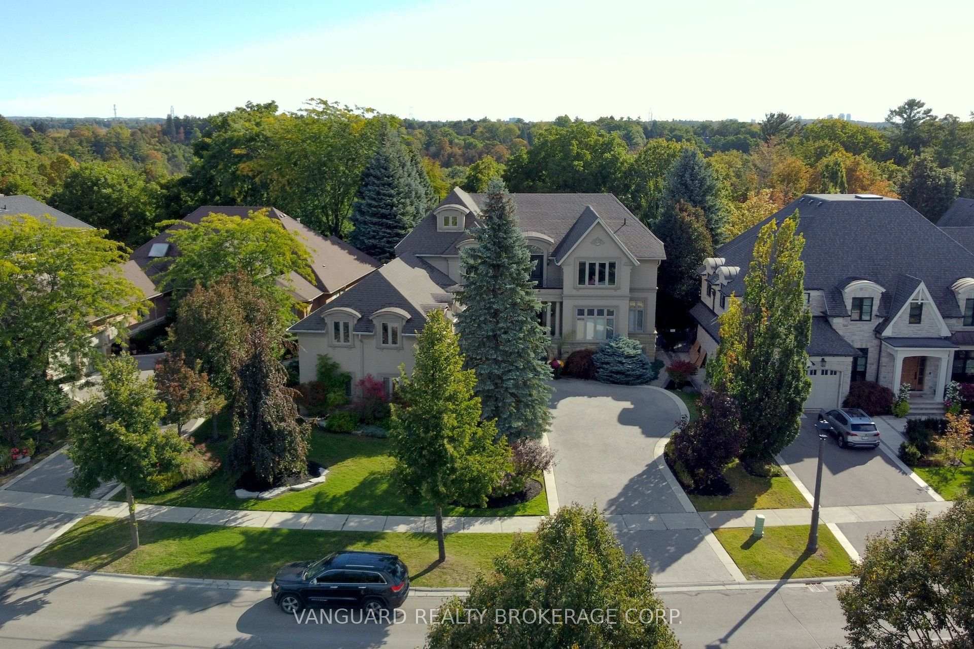 Photo 4 of 197 Treelawn Boulevard, Vaughan, Kleinburg — HOMEH