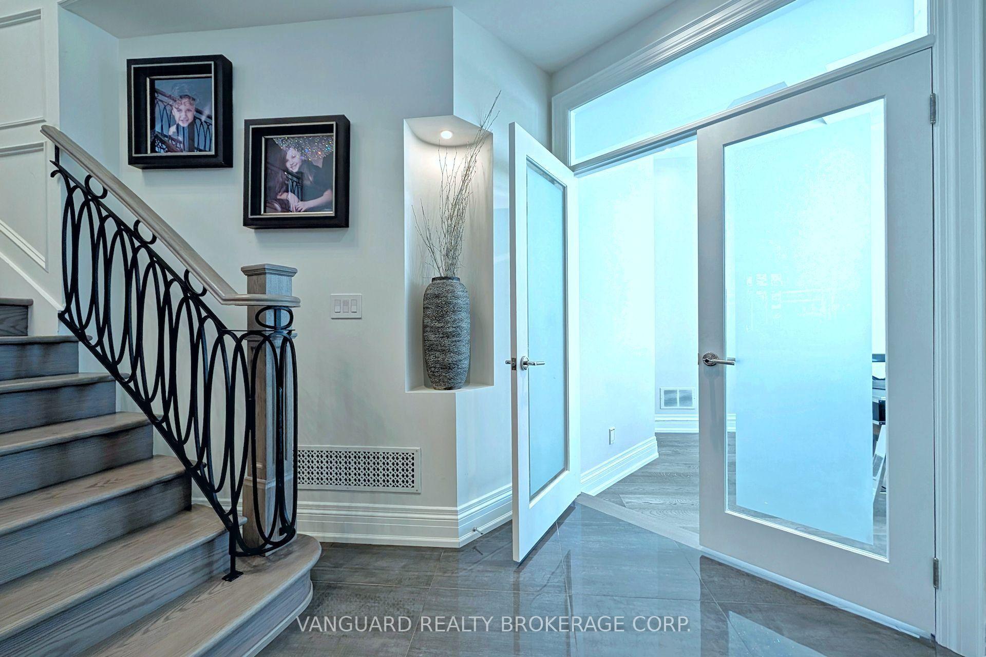 Photo 18 of 197 Treelawn Boulevard, Vaughan, Kleinburg — HOMEH