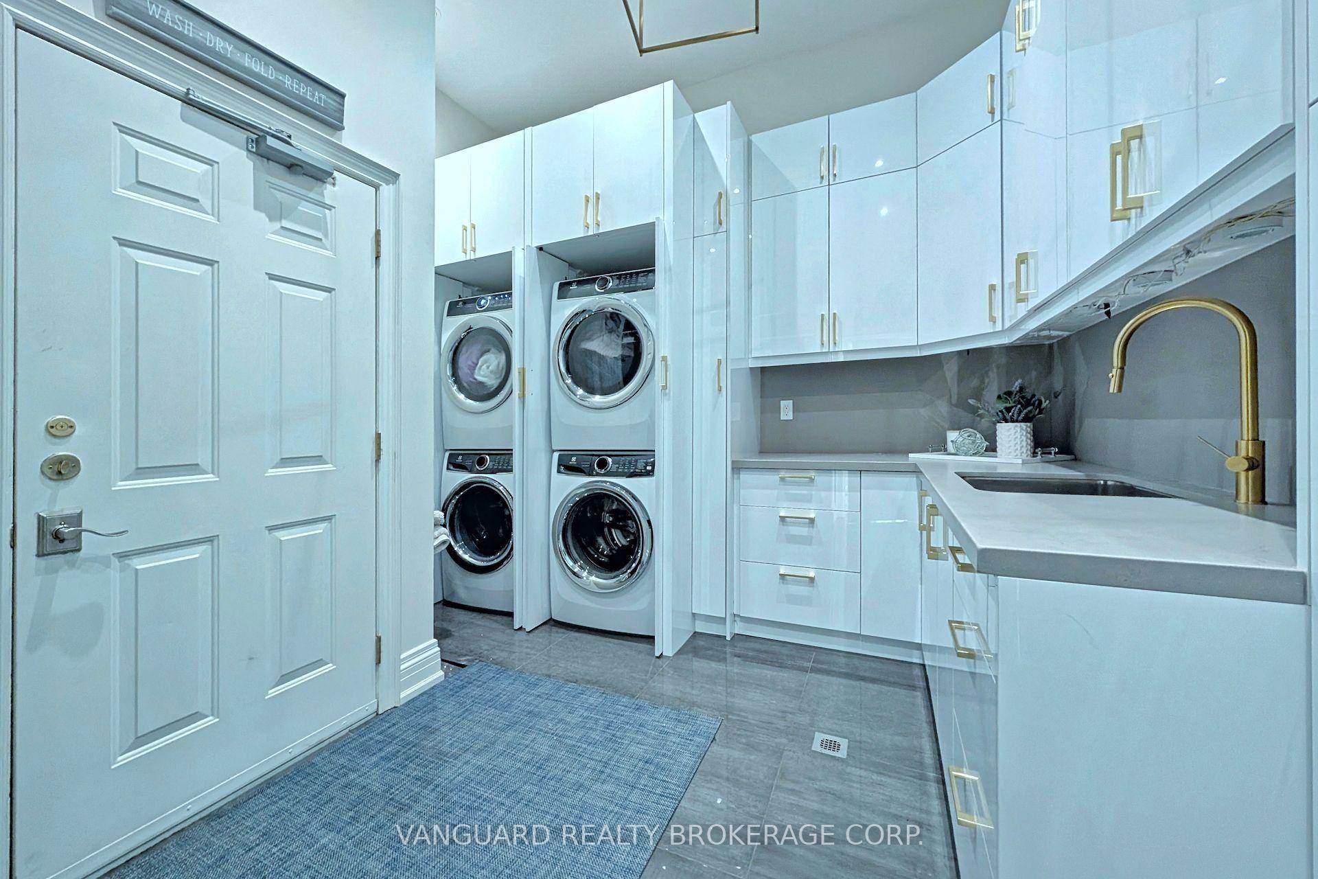 Photo 20 of 197 Treelawn Boulevard, Vaughan, Kleinburg — HOMEH