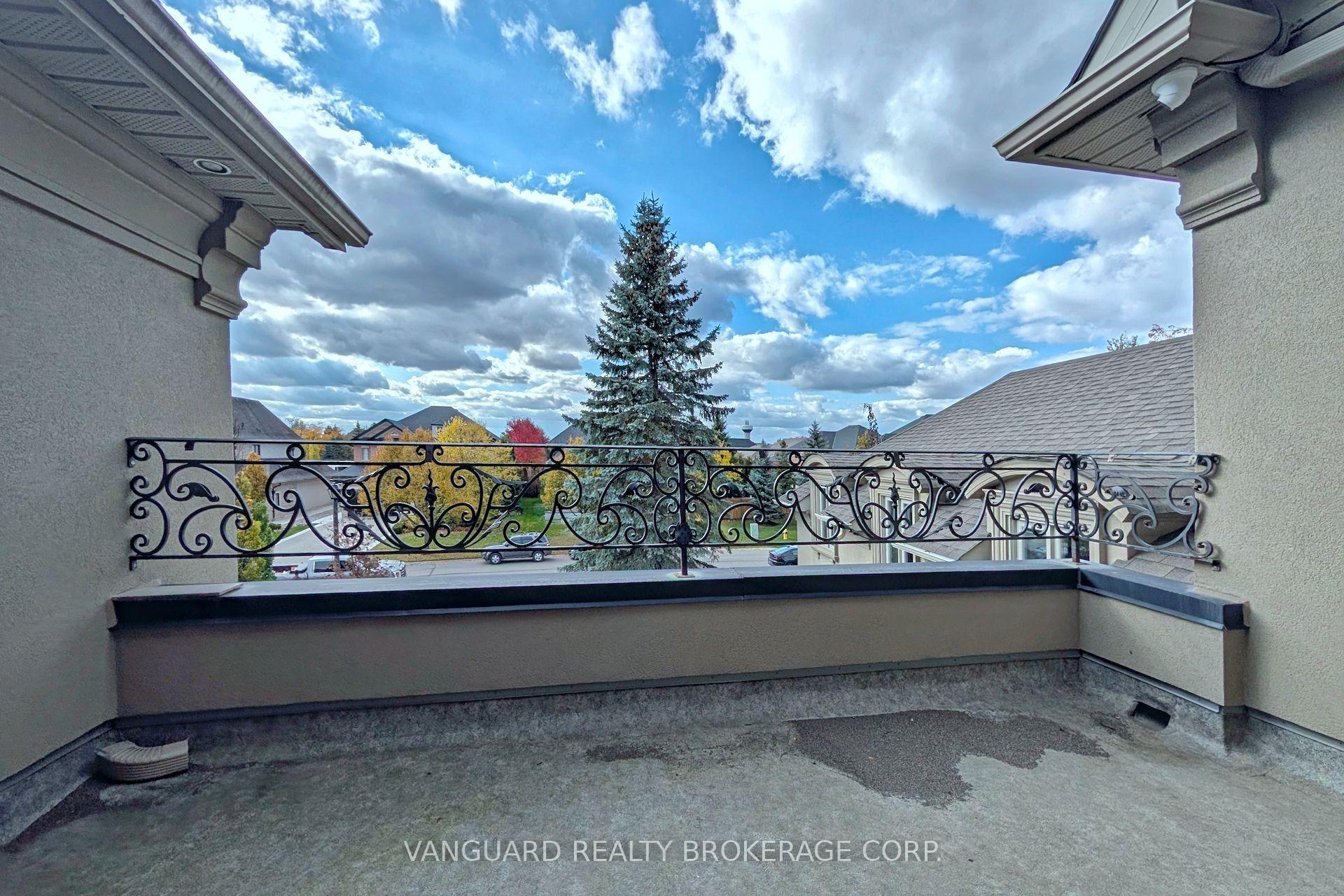 Photo 37 of 197 Treelawn Boulevard, Vaughan, Kleinburg — HOMEH